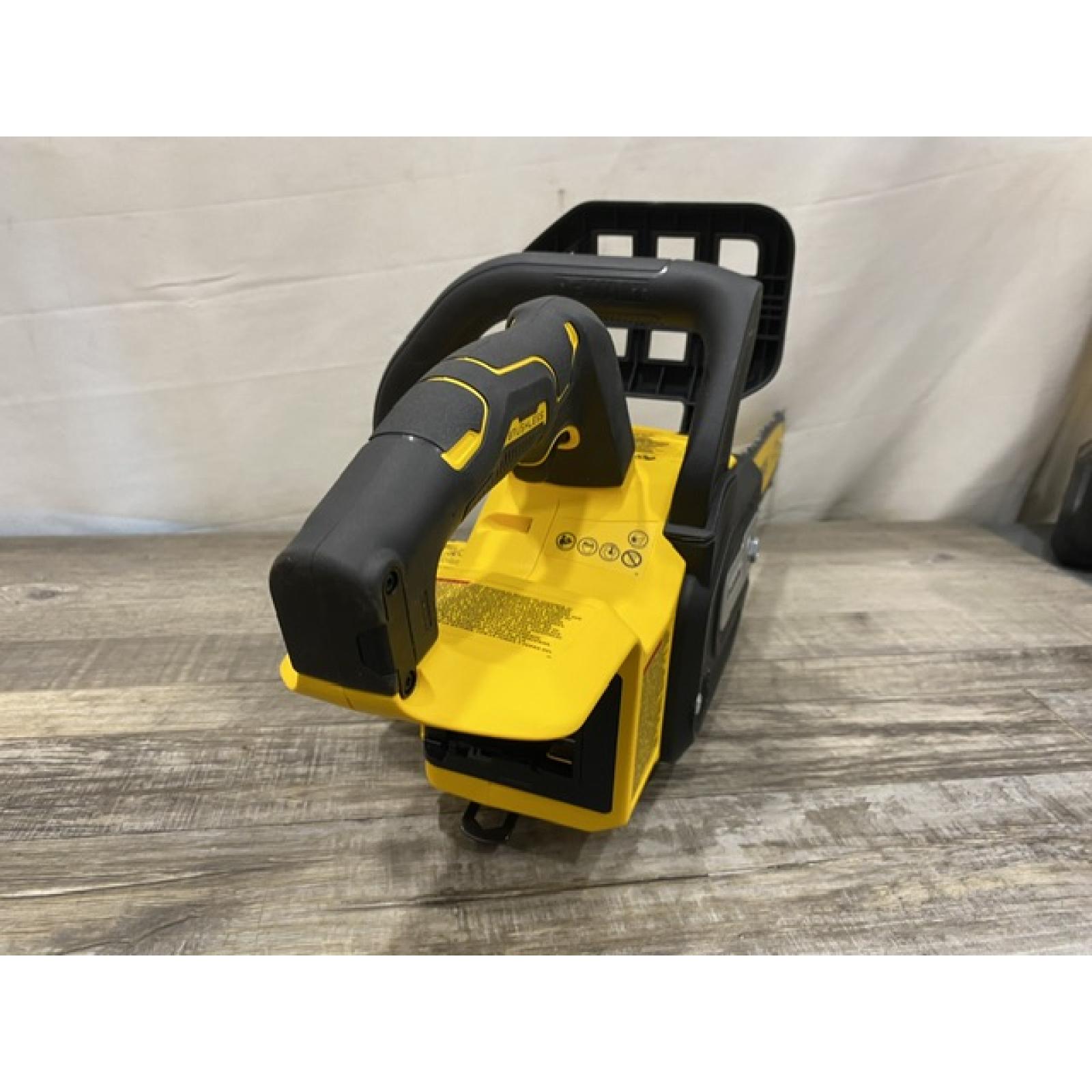 AS-IS DEWALT 20V MAX Compact 12 Brushless Cordless Chainsaw Kit