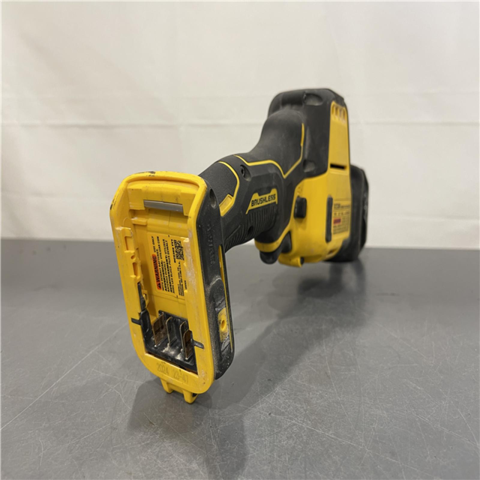 AS-IS - Dewalt ATOMIC 20V MAX Cordless Brushless Compact Reciprocating Saw