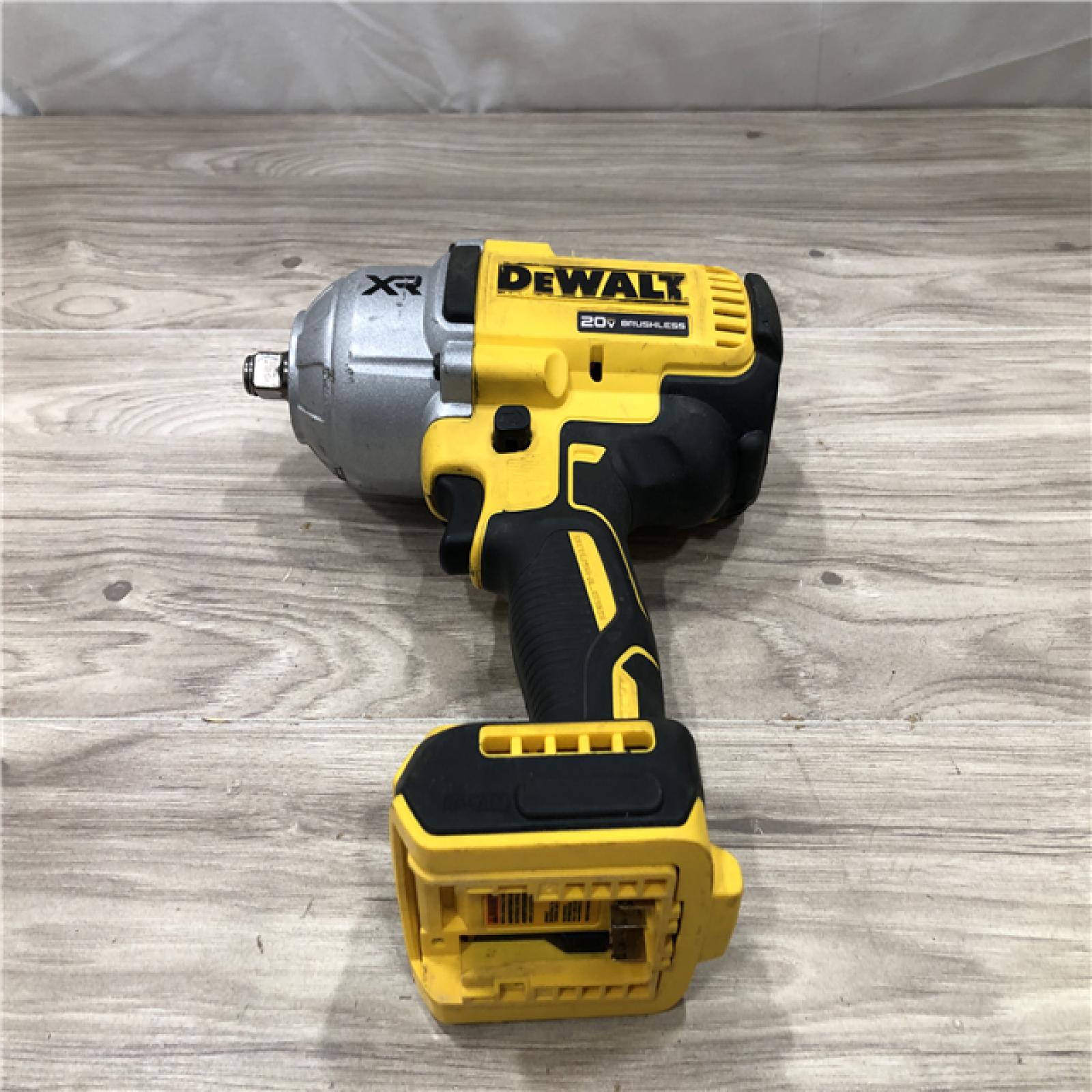 AS-IS DEWALT 20V MAX Lithium-Ion Cordless 1/2 in. Impact Wrench Kit