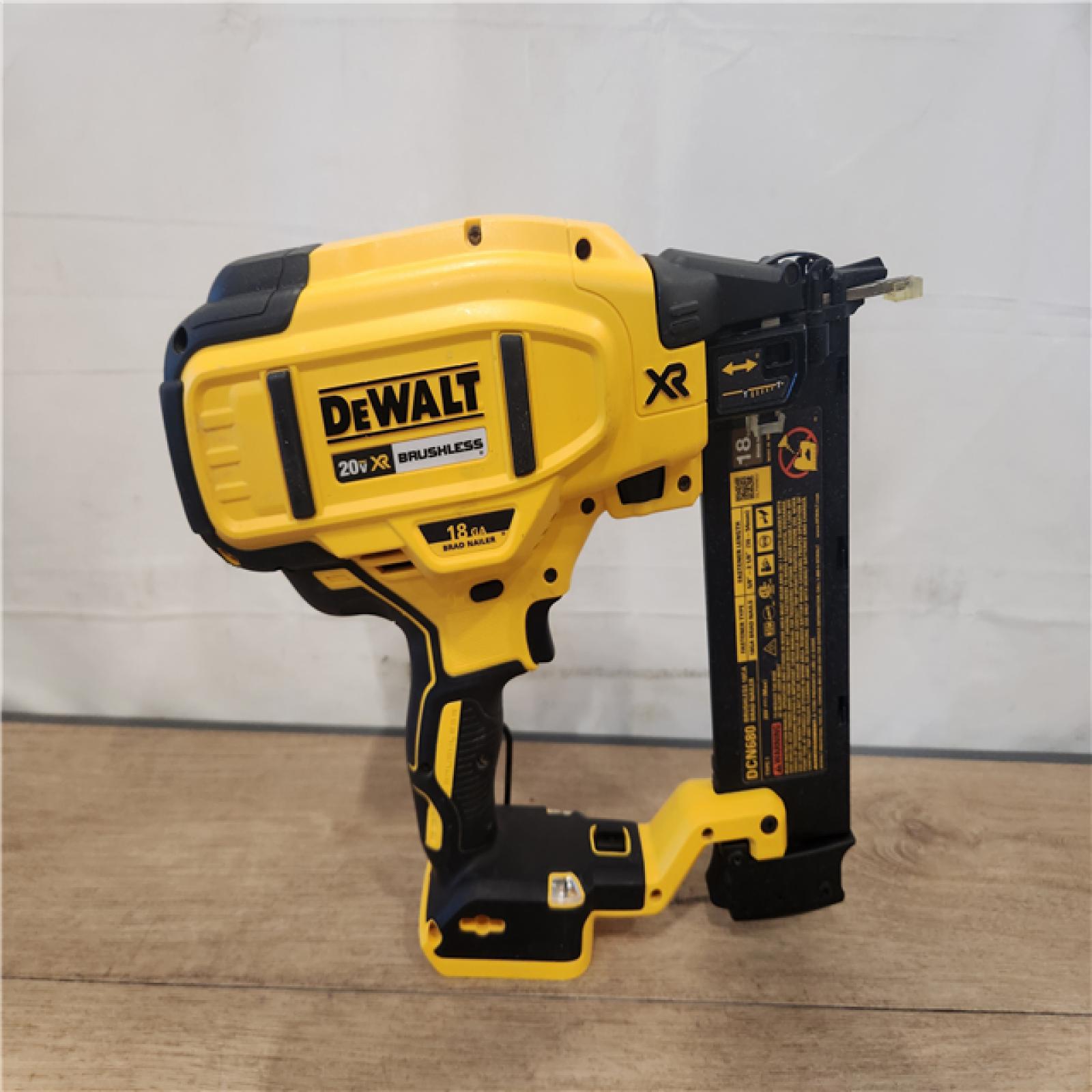 AS-IS- DeWalt 20V MAX XR Lithium-Ion Cordless 18-Gauge Brad Nailer (Tool Only)