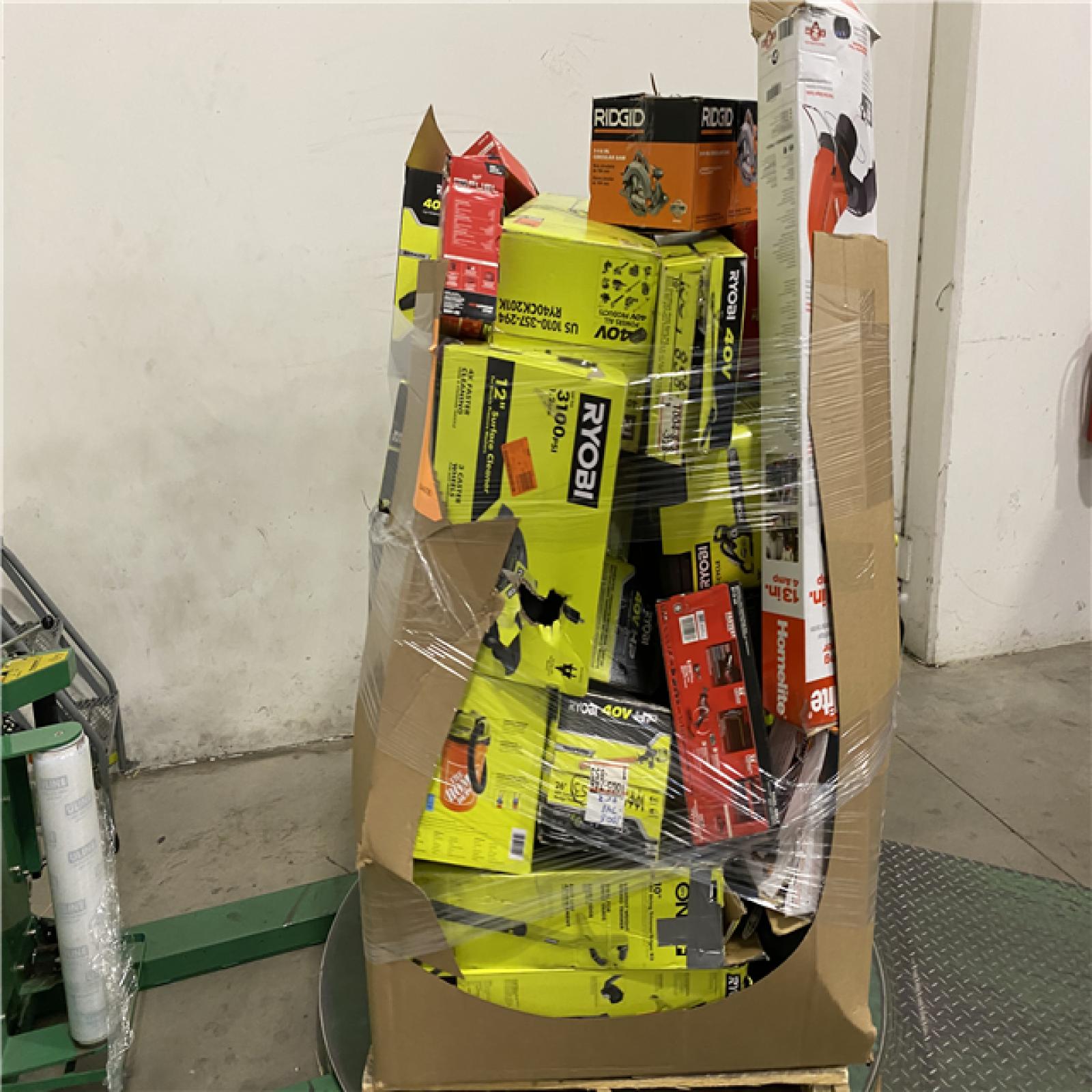 Dallas Location - As-Is Tool Pallet