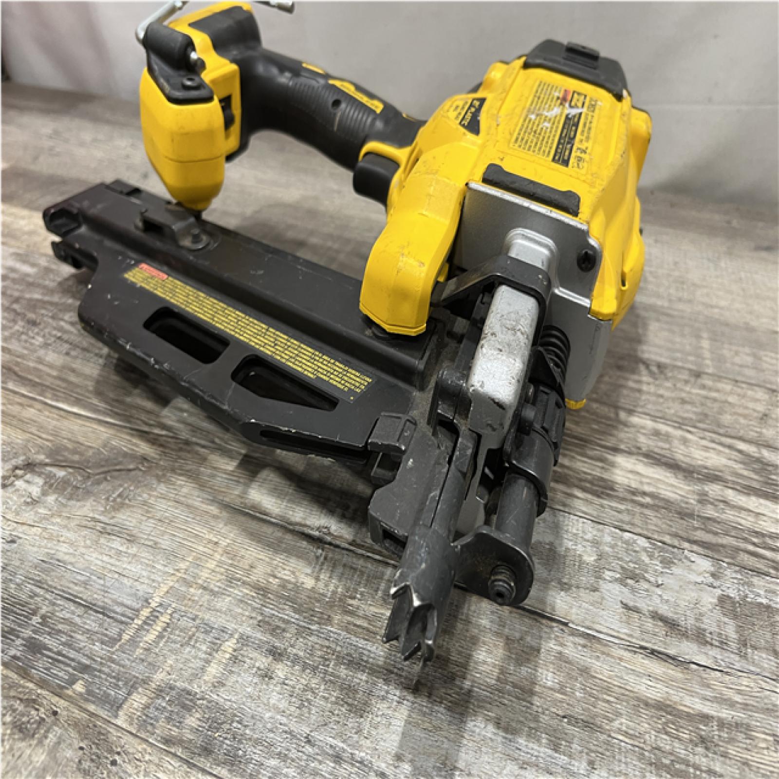 AS-IS DEWALT 20-Volt 21° Cordless Framing Nailer (Tool-Only)