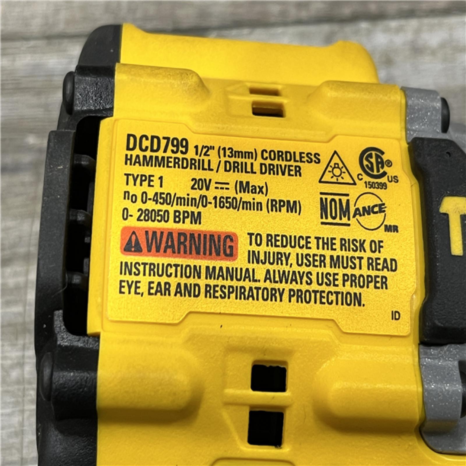 AS-IS DEWALT ATOMIC 20V Lithium-Ion Cordless 1/2 in. Hammer Drill Kit