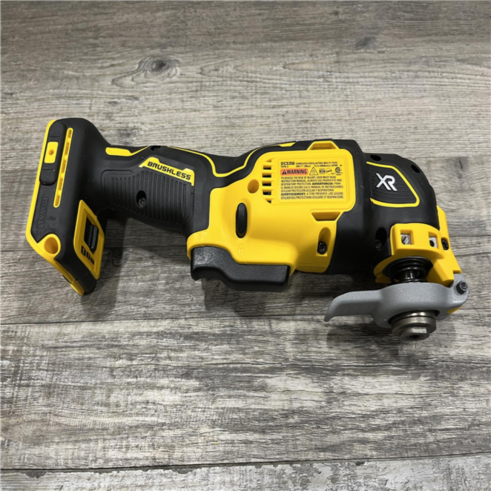AS-IS DEWALT 20V MAX XR Cordless Brushless 3-Speed Oscillating Multi Tool (Tool Only)
