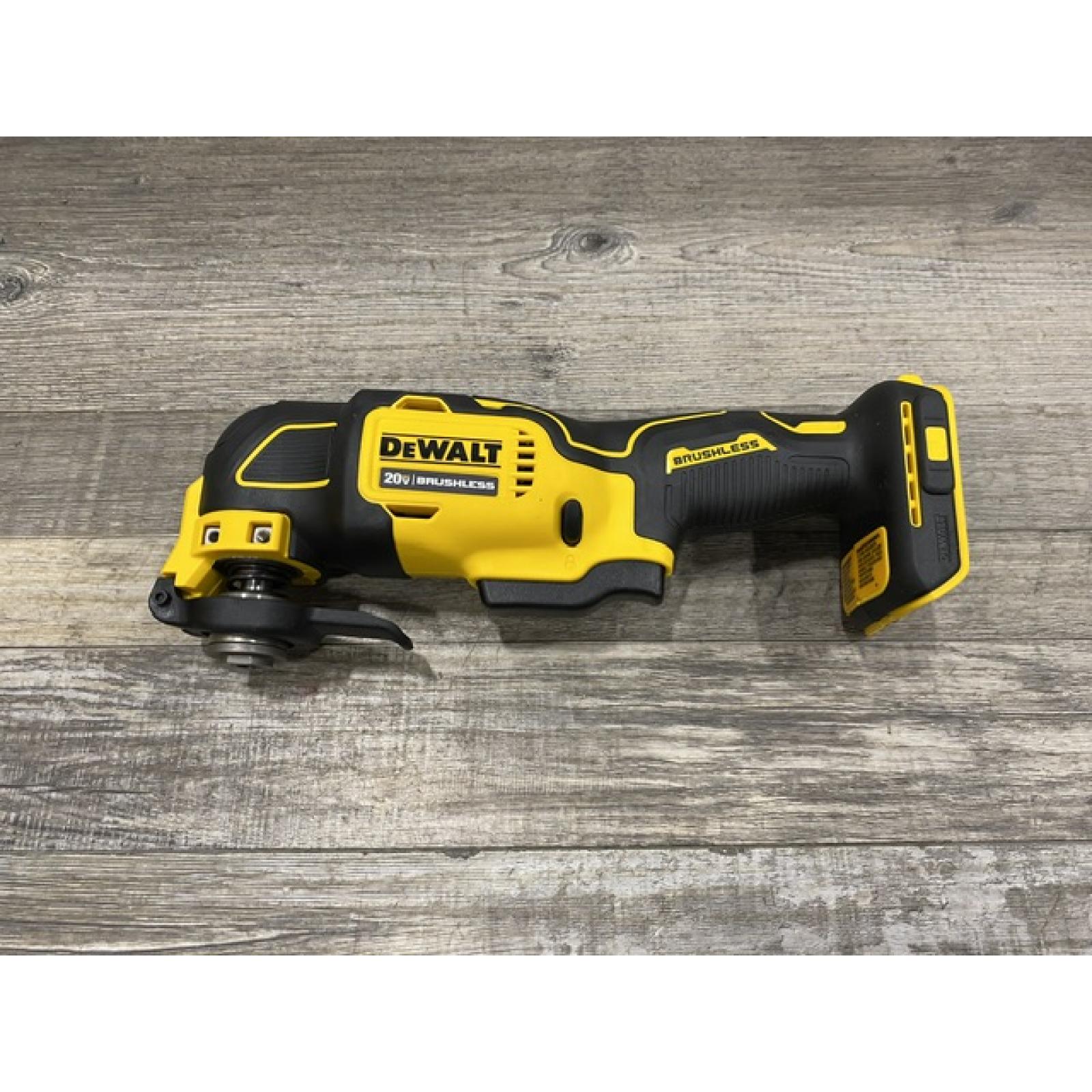 AS-IS DEWALT ATOMIC 20V MAX Cordless Brushless Oscillating Multi Tool Kit