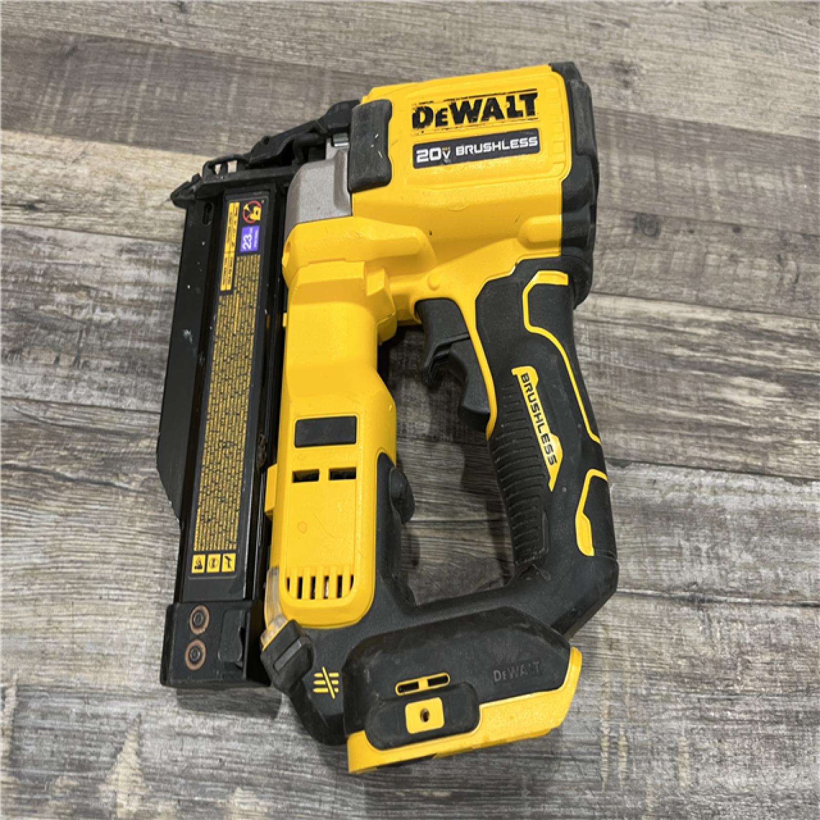 AS-IS DEWALT ATOMIC 20V MAX Lithium Ion Cordless 23 Gauge Pin Nailer Kit