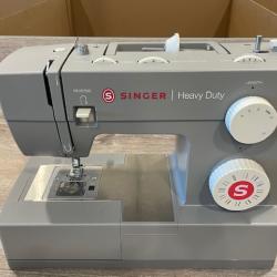 AS-IS SINGER Heavy Duty 44S Sewing Machine