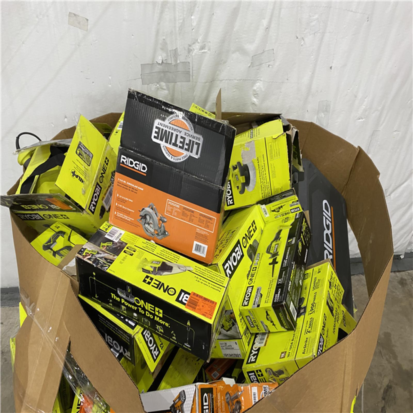 Houston Location AS IS - Tool Pallet