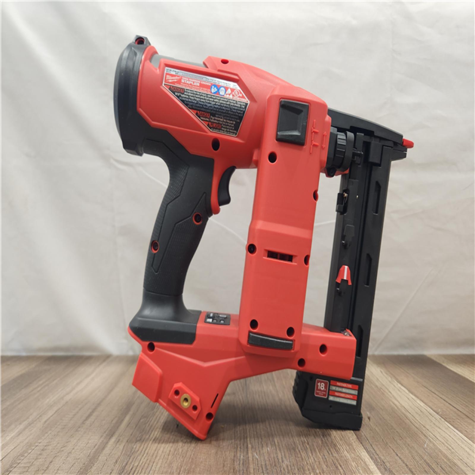 AS-IS- MILWAUKEE FUEL 18V Cordless 18-Gauge 1/4 in. Narrow Crown Stapler (Tool-Only)