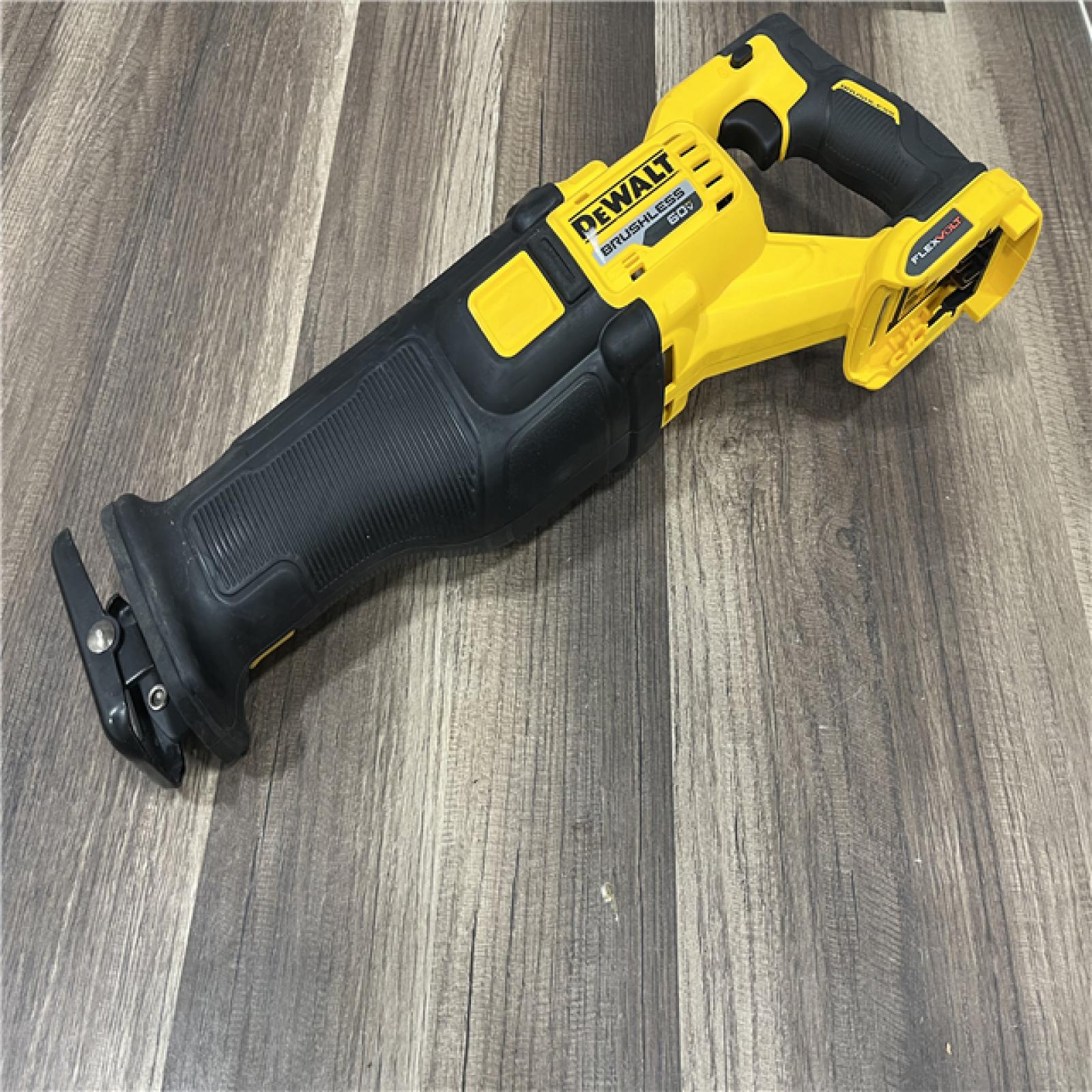 GOOD DeWalt DCS389B FLEXVOLT 60V MAX Cordless Brushless Reciprocating Saw (Bare Tool)
