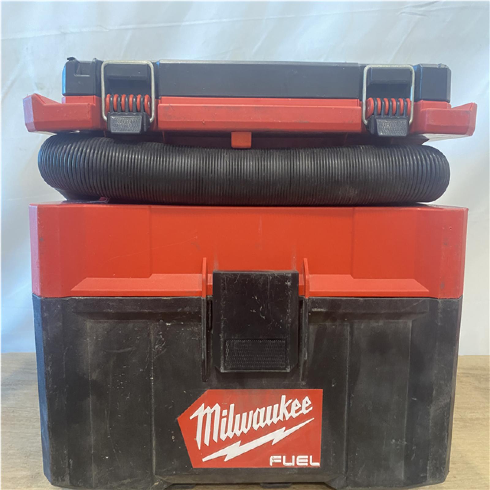 AS-IS  Milwaukee FUEL PACKOUT 18-Volt Lithium-Ion Cordless 2.5 Gal. Wet/Dry Vacuum (Vacuum-Only)