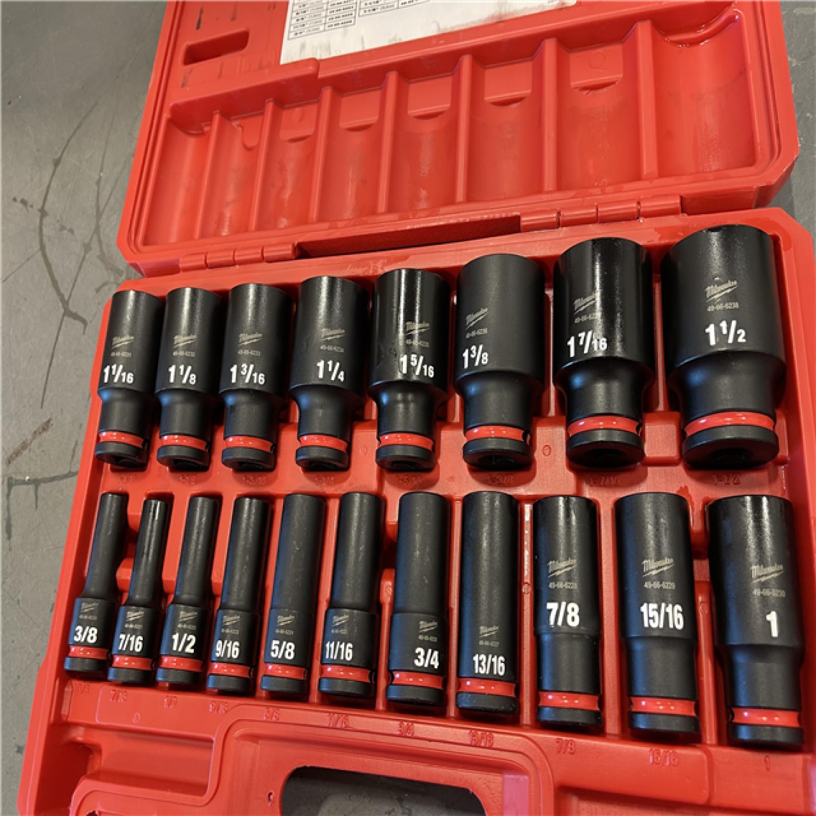 AS-IS - Milwaukee SHOCKWAVE 1/2 in. Drive SAE 6 Point Impact Socket Set (19-Piece)