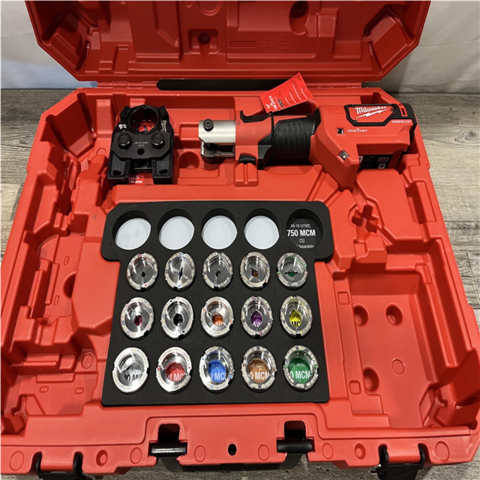 AS-IS Milwaukee 18V Lithium-Ion Cordless FORCE LOGIC 600 MCM Crimper with #8-600 MCM Cu Dies