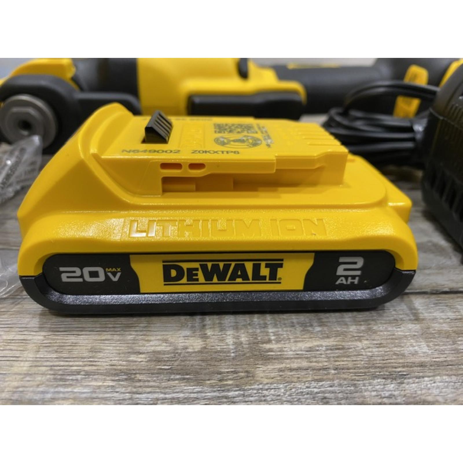 AS-IS DEWALT ATOMIC 20V MAX Cordless Brushless Oscillating Multi Tool Kit