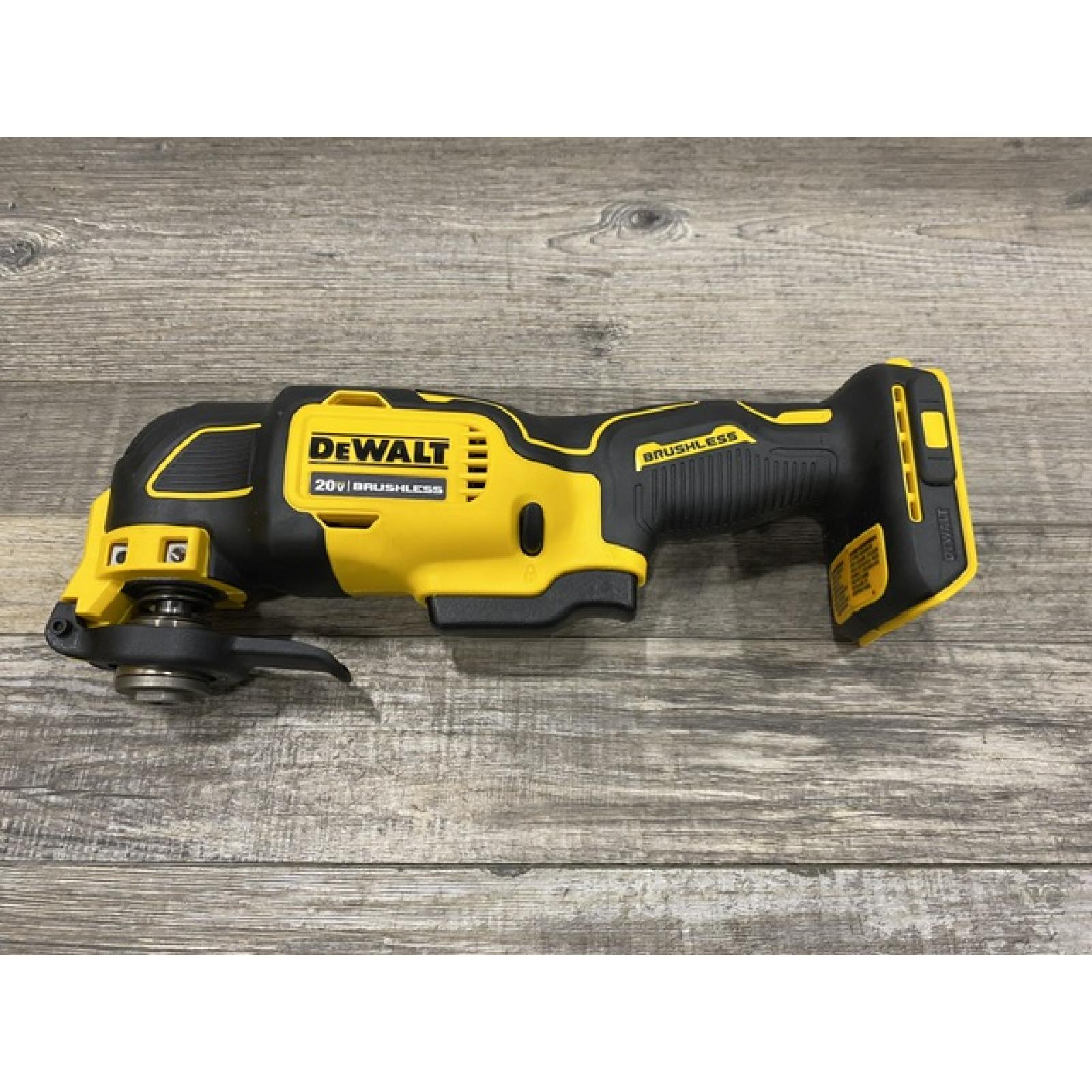 AS-IS DEWALT ATOMIC 20V MAX Cordless Brushless Oscillating Multi Tool Kit