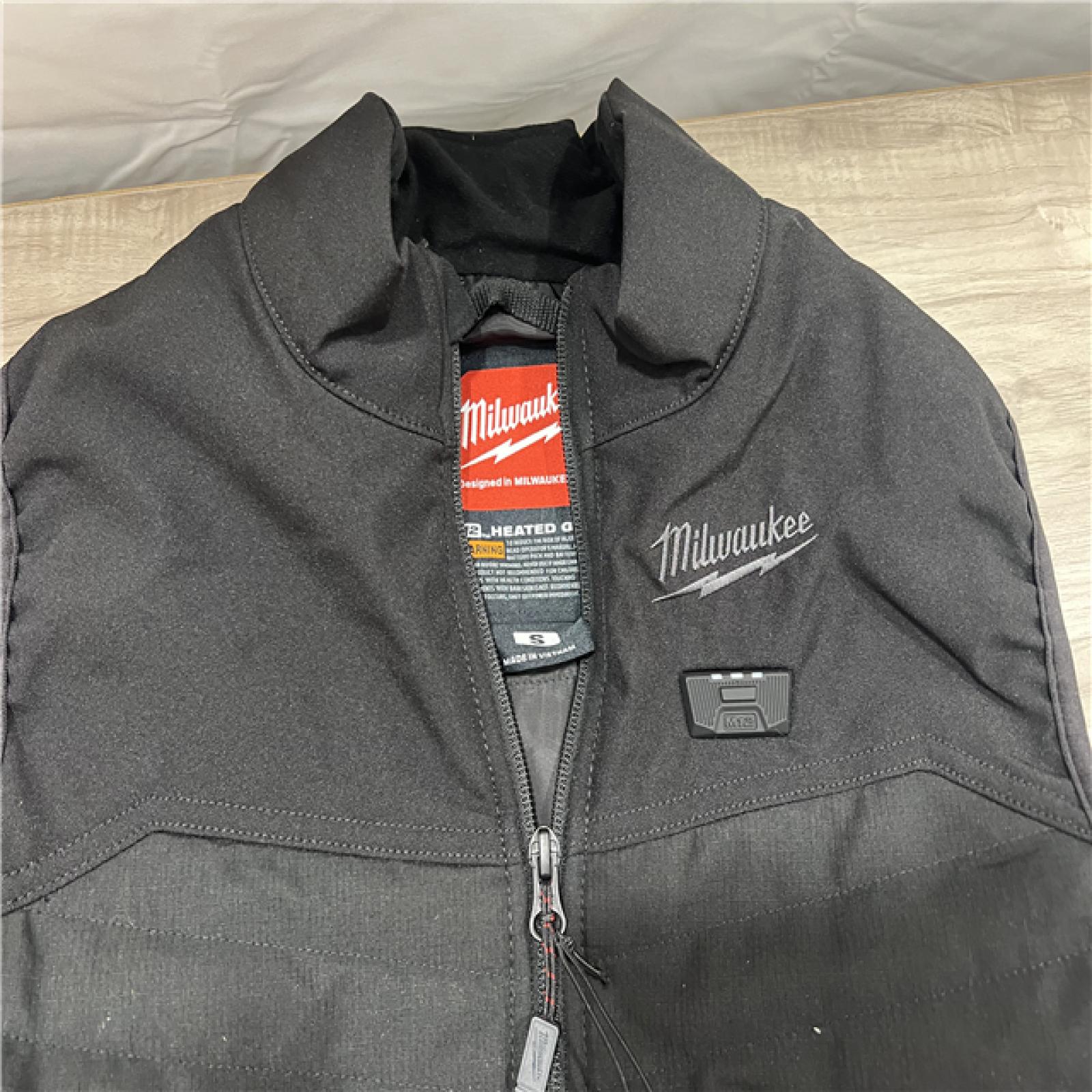 AS-IS Milwaukee Women's Small 12-Volt Lithium-Ion Cordless Axis Black Heated Vest Kit