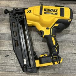 AS-IS DEWALT 20V MAX XR 16-Gauge Electric Cordless Angled Finishing Nailer Kit