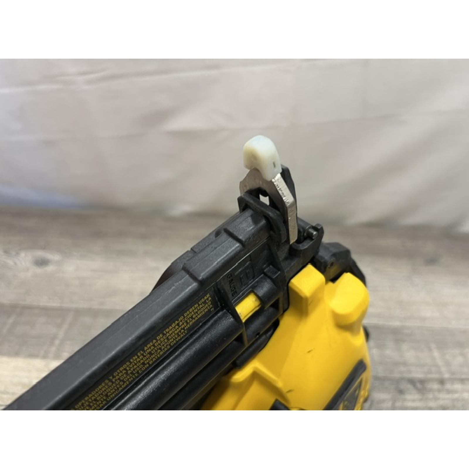 AS-IS DEWALT 20V MAX XR 18 Gauge Cordless Brad Nailer (Tool Only)