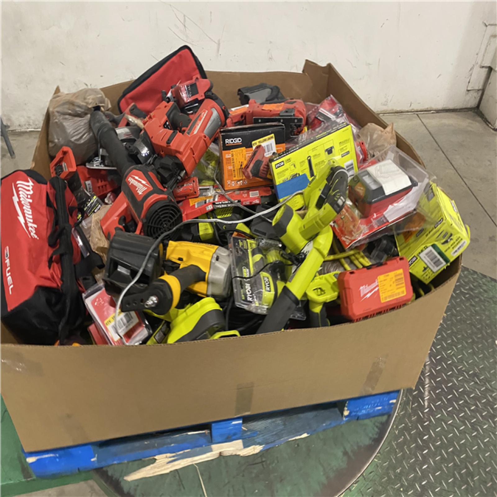 Dallas Location - As-Is Tool Pallet