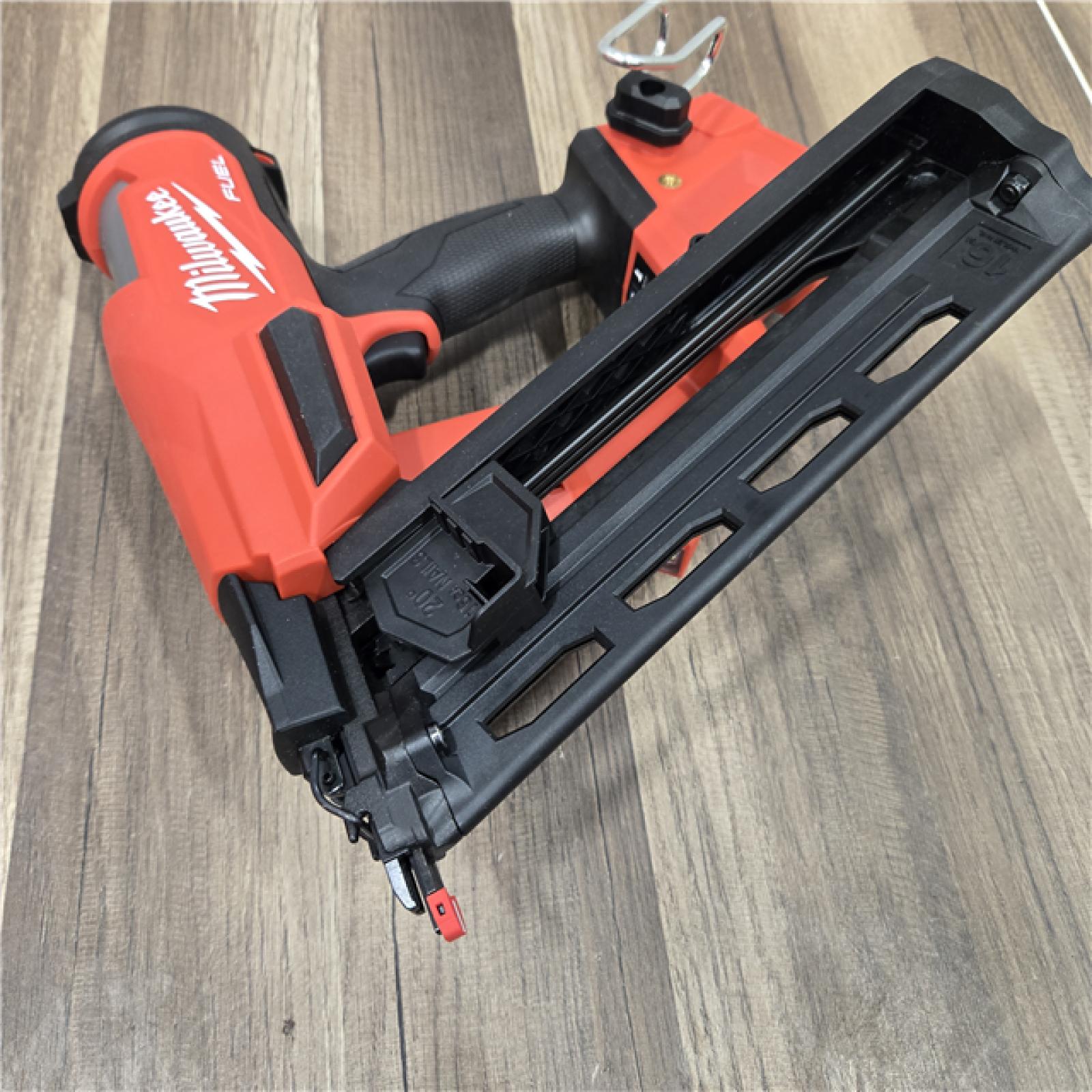 GOOD Milwaukee 2841-20 18V Cordless Gen II 16 Gauge Angled Finish Nailer (Tool Only)