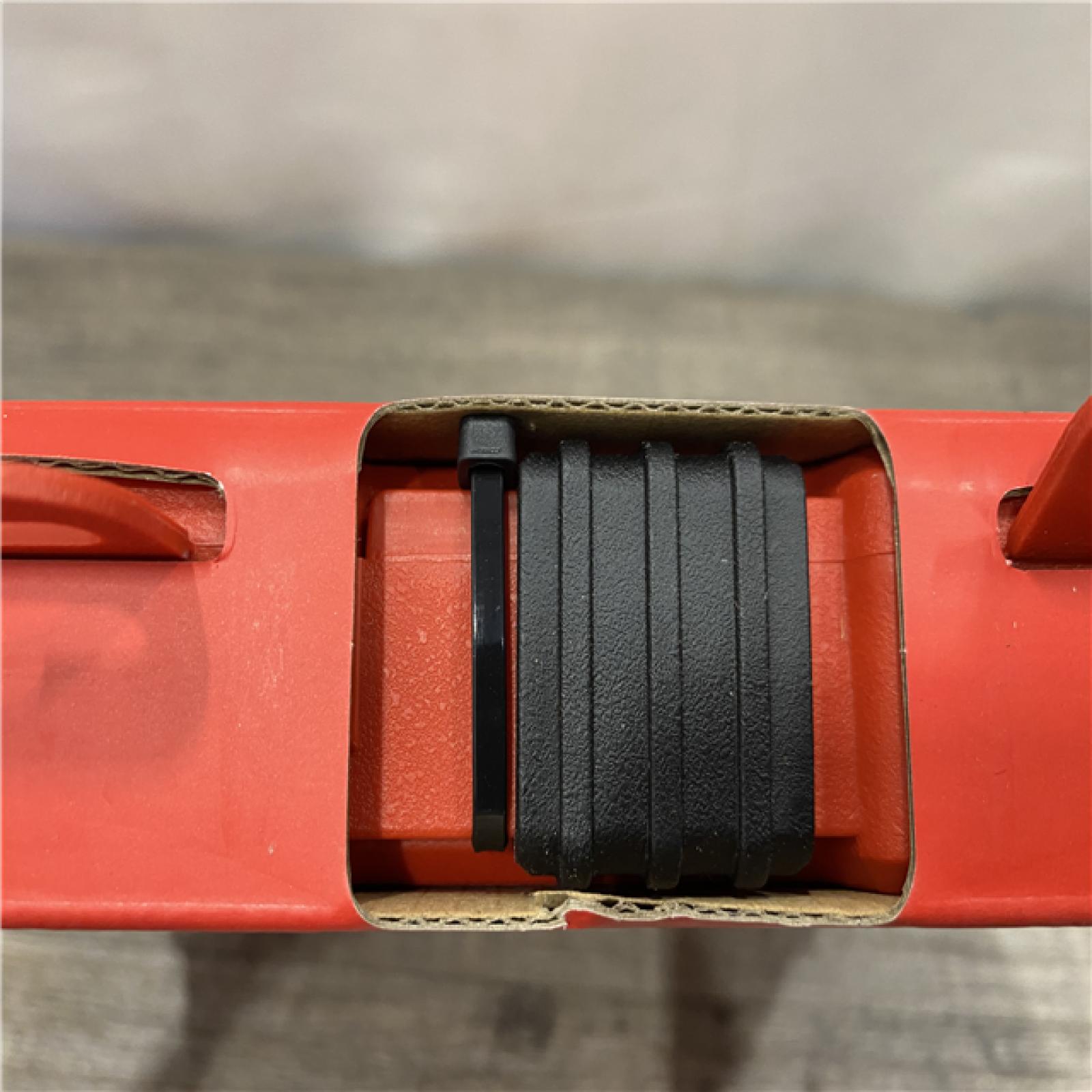 AS-IS Milwaukee 1/4  Drive Metric and Sae Ratchet/socket 25Pc Set with Four Flat Sides