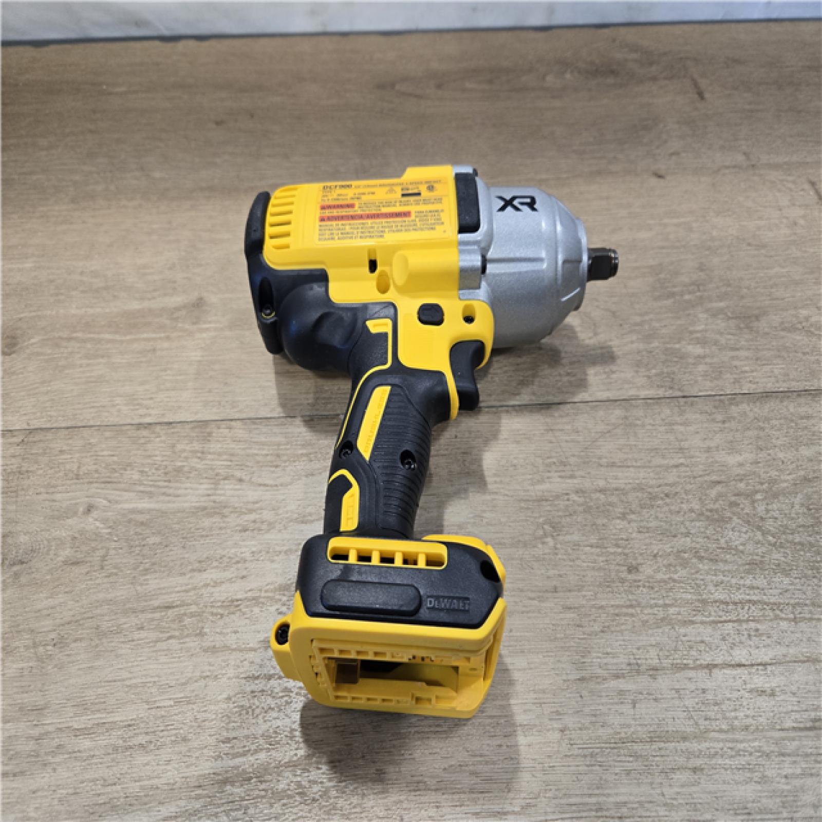 AS-IS DEWALT 20V MAX Lithium-Ion Cordless 1/2 in. Impact Wrench Kit