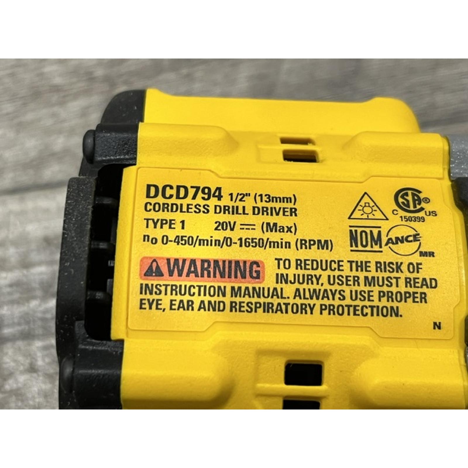 AS-IS DEWALT Atomic 20V Lithium-Ion Cordless Compact 1/2 in. Drill/Driver Kit