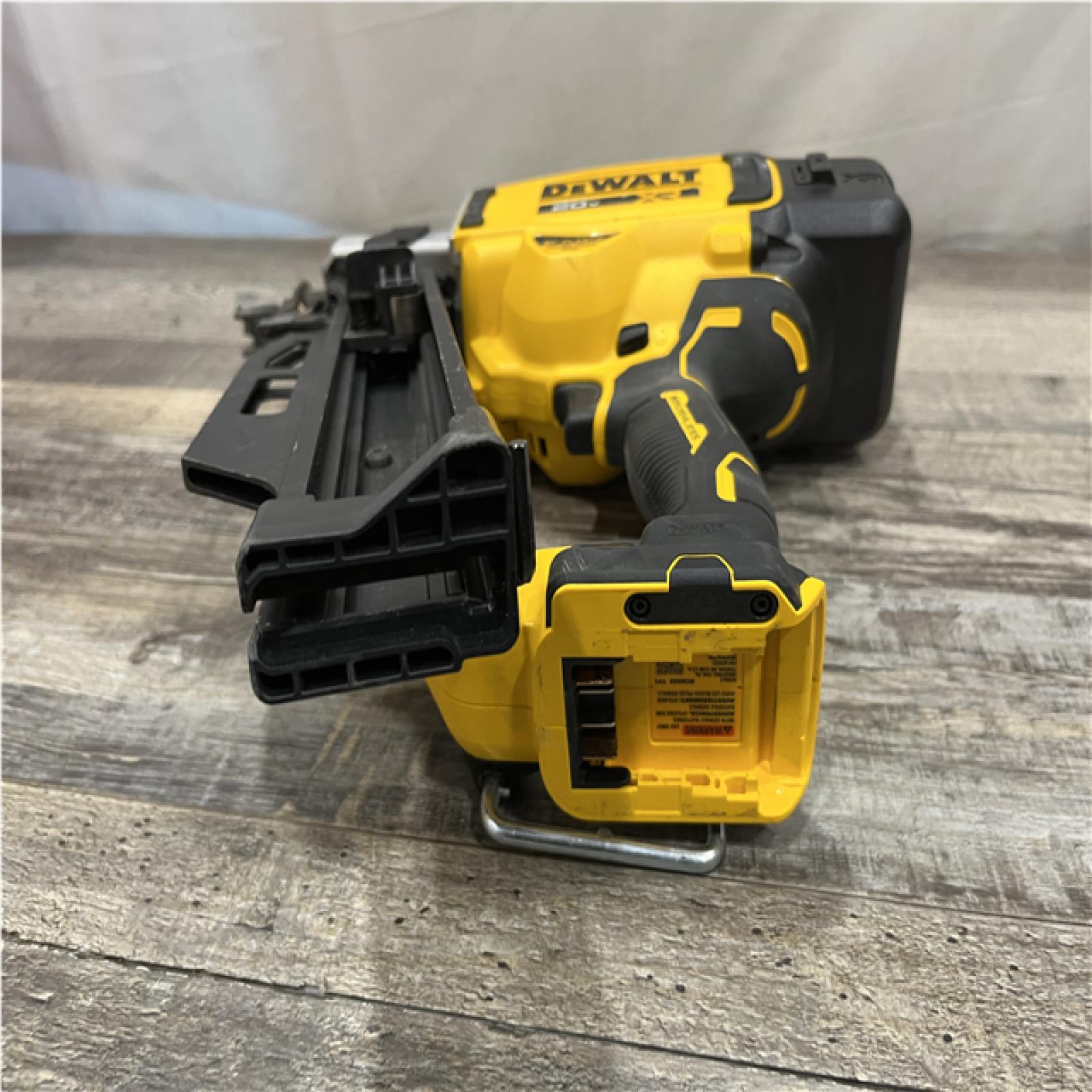 AS-IS DEWALT 20-Volt 21° Cordless Framing Nailer (Tool-Only)