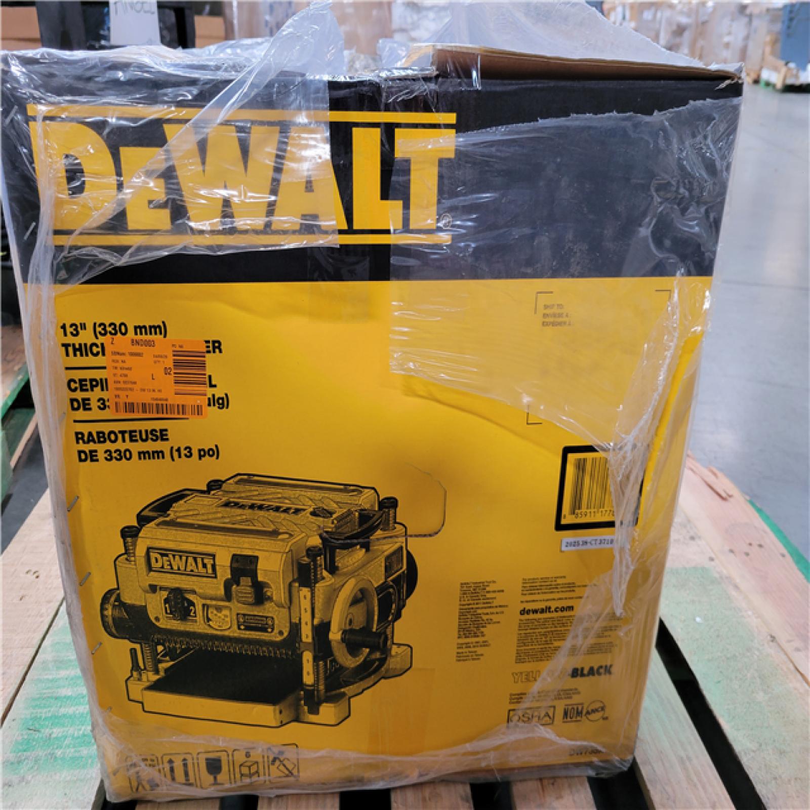 CALIFORNIA AS-IS DEWALT 13 (330mm) THICKNESS PLANER