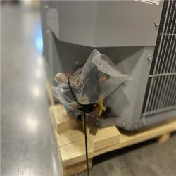 DALLAS LOCATION - Smartcomfort® by Carrier 2.5 Ton 14.3 Seer2 Heat Pump