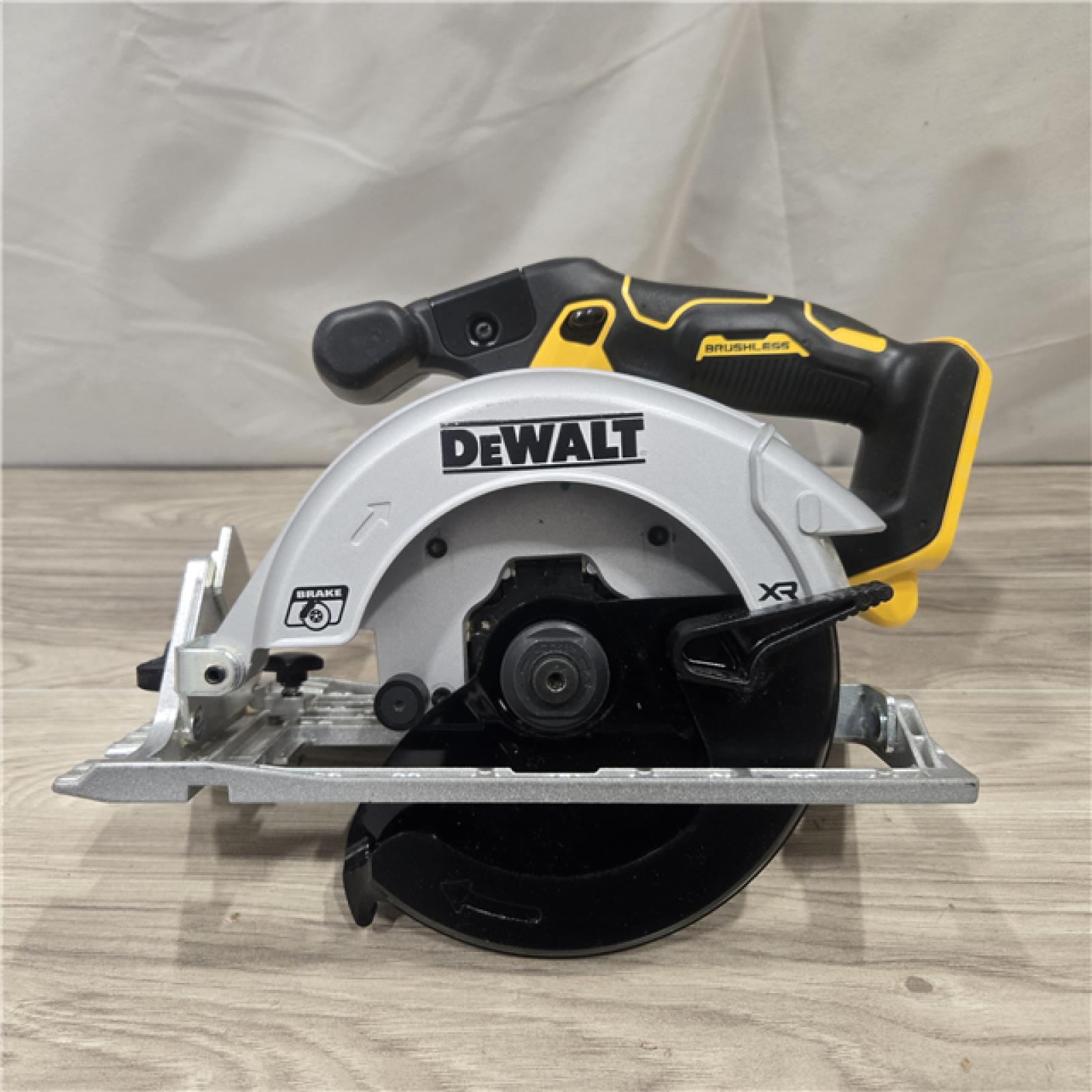 AS-IS DeWALT DCS565B 20V Max 6.5 Cordless Circular Saw (TOOL ONLY)