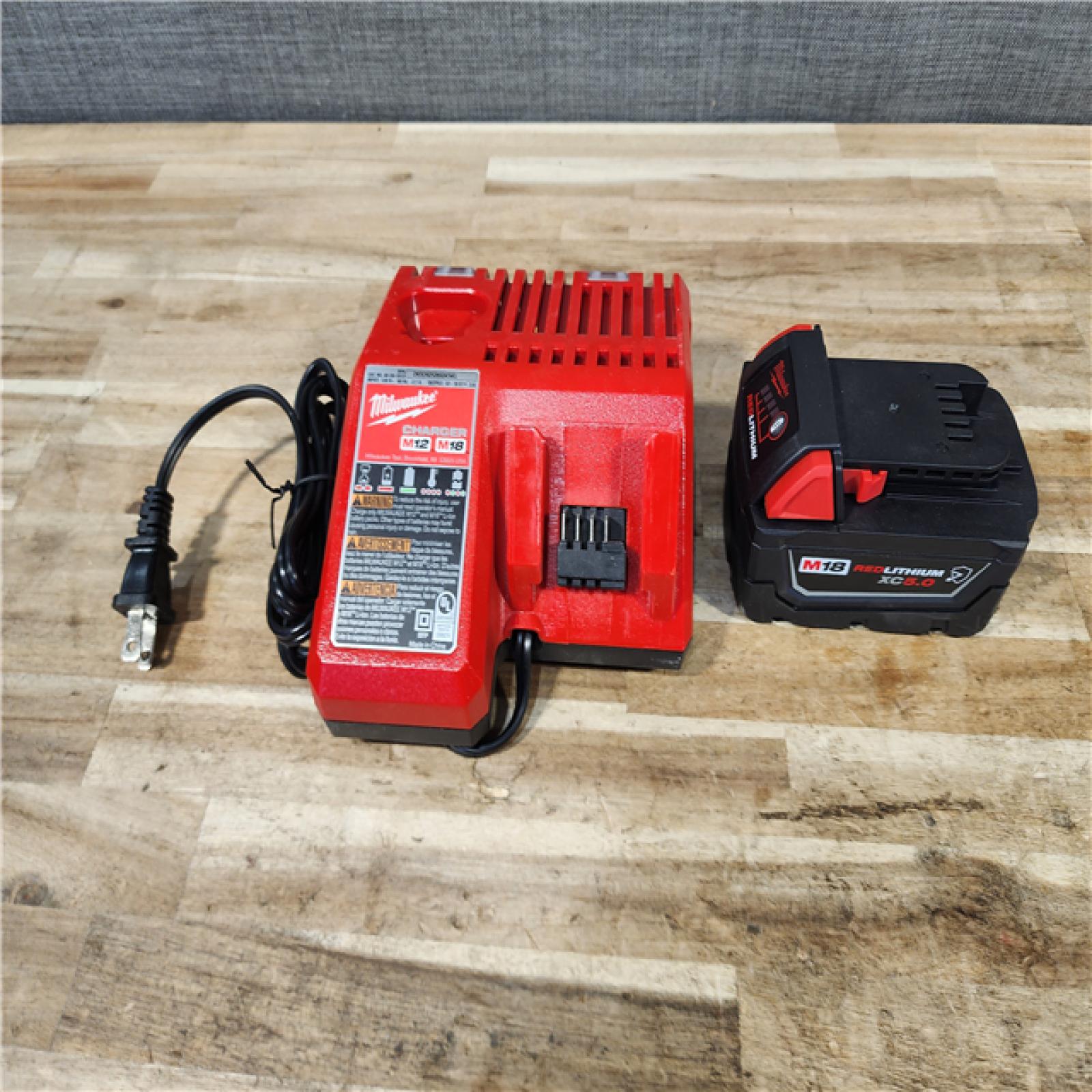HOUSTON LOCATION - AS-IS Milwaukee FUEL 18V Lithium-Ion Brushless Cordless 1/2 in. Impact Wrench w/Friction Ring Kit