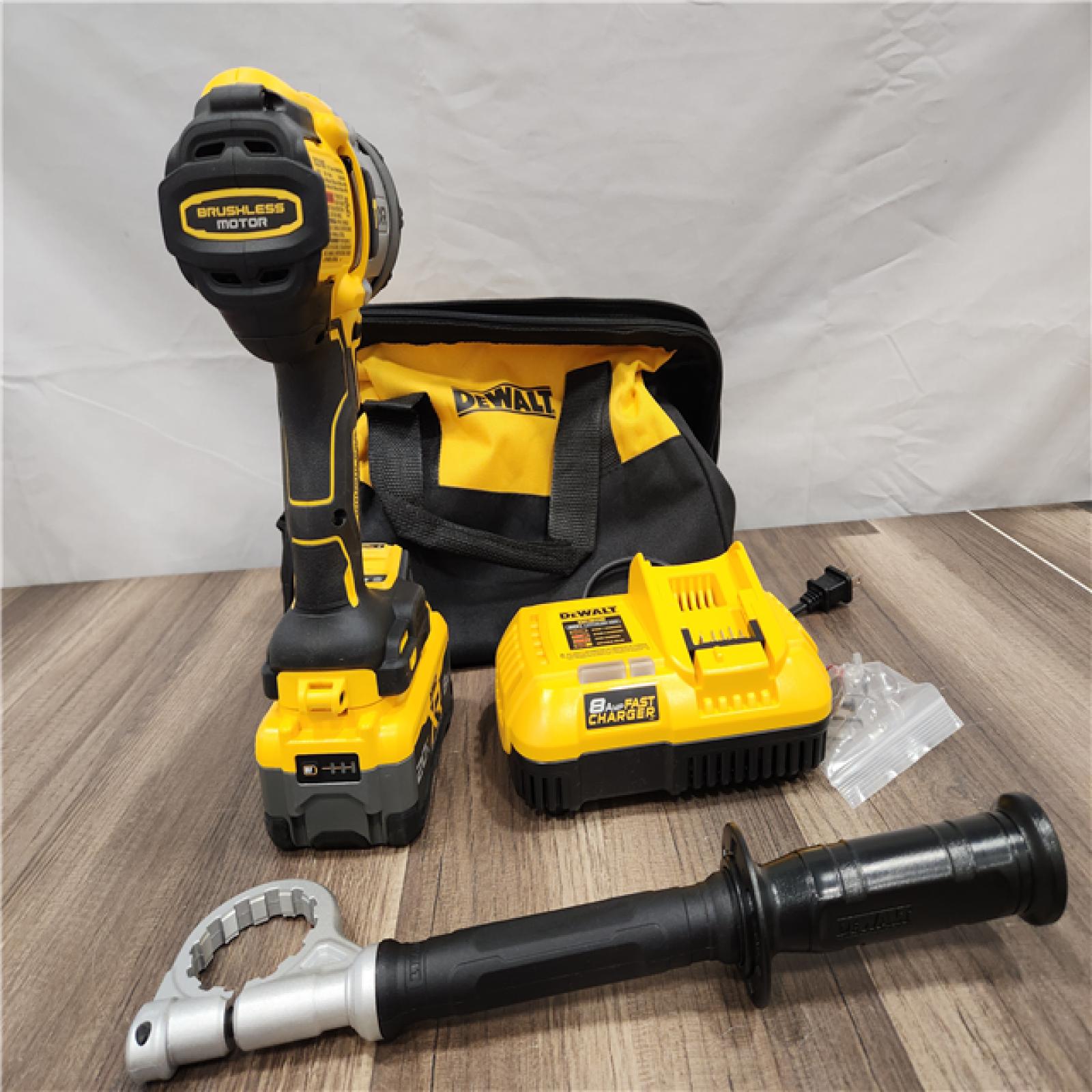 LIKE NEW! - DEWALT  20V MAX Inflator (Tool Only)