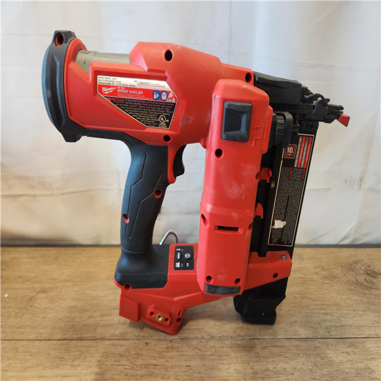 AS-IS- Milwaukee  FUEL 18-Volt Lithium-Ion Brushless Cordless Gen II 18-Gauge Brad Nailer (Tool-Only)