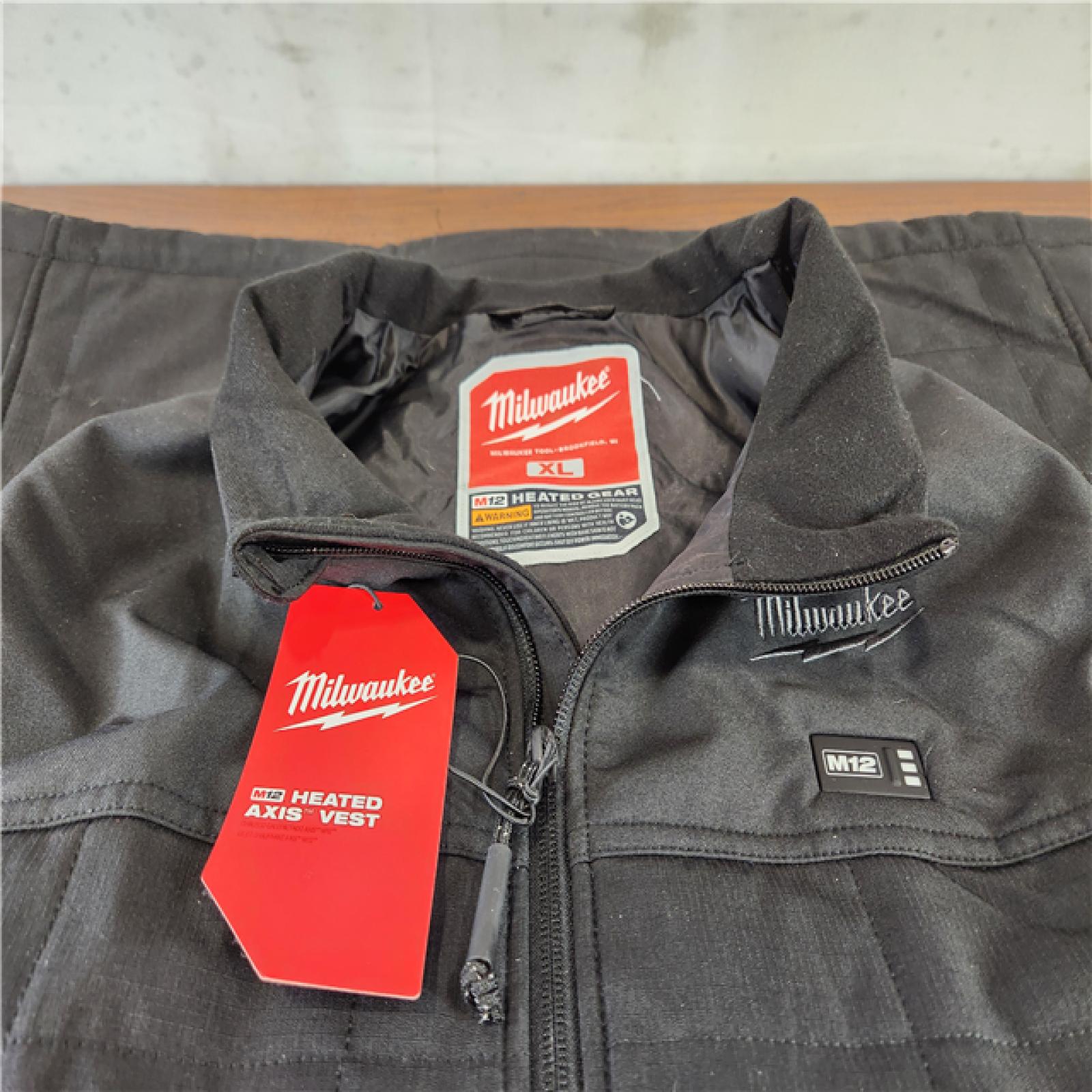 AS-IS Milwaukee M12 12-Volt Cordless AXIS Black Heated Quilted Vest (Vest Only) (X-Large)