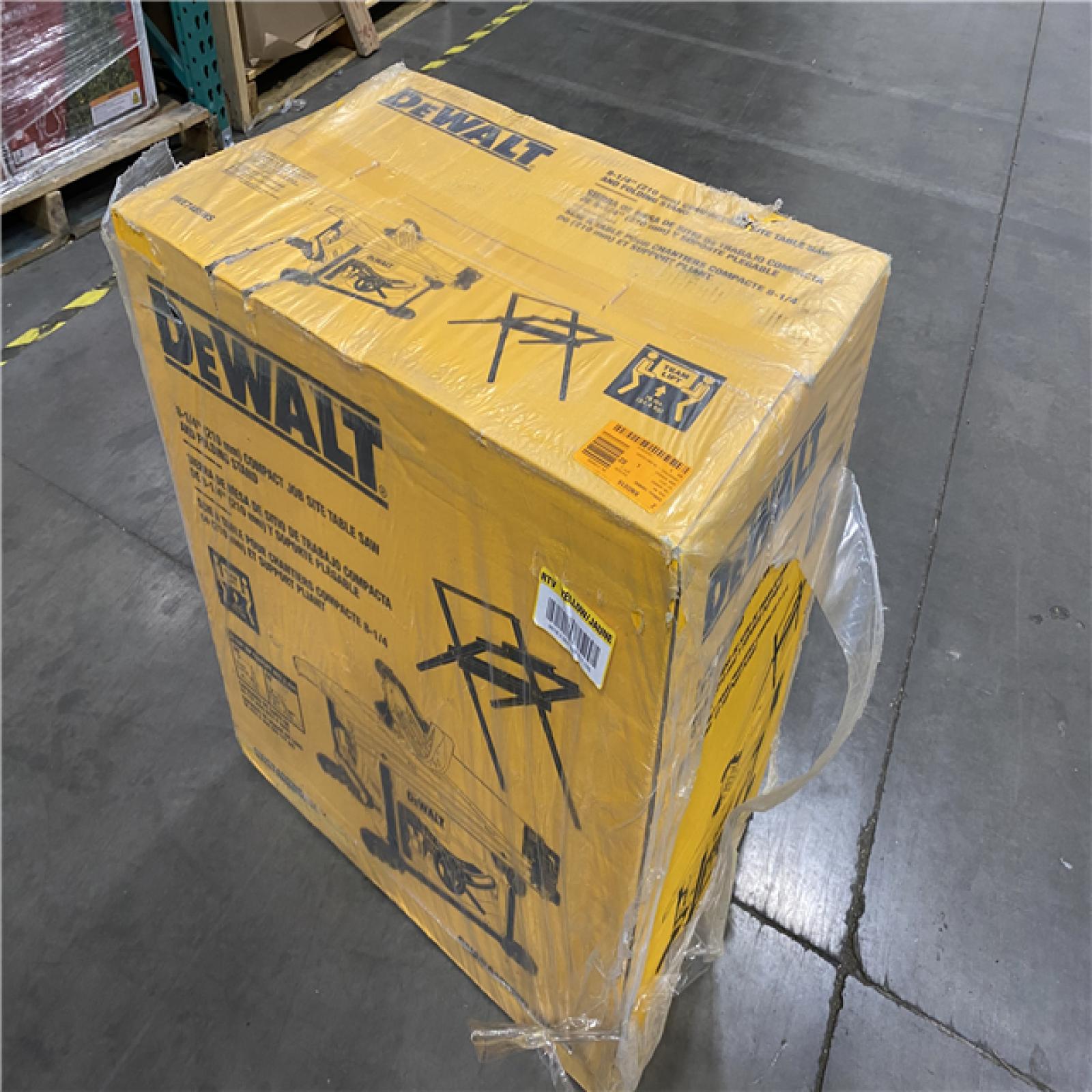 NEW- DEWALT 15 Amp Corded 8-1/4 in. Compact Jobsite Tablesaw with Compact Table Saw Stand