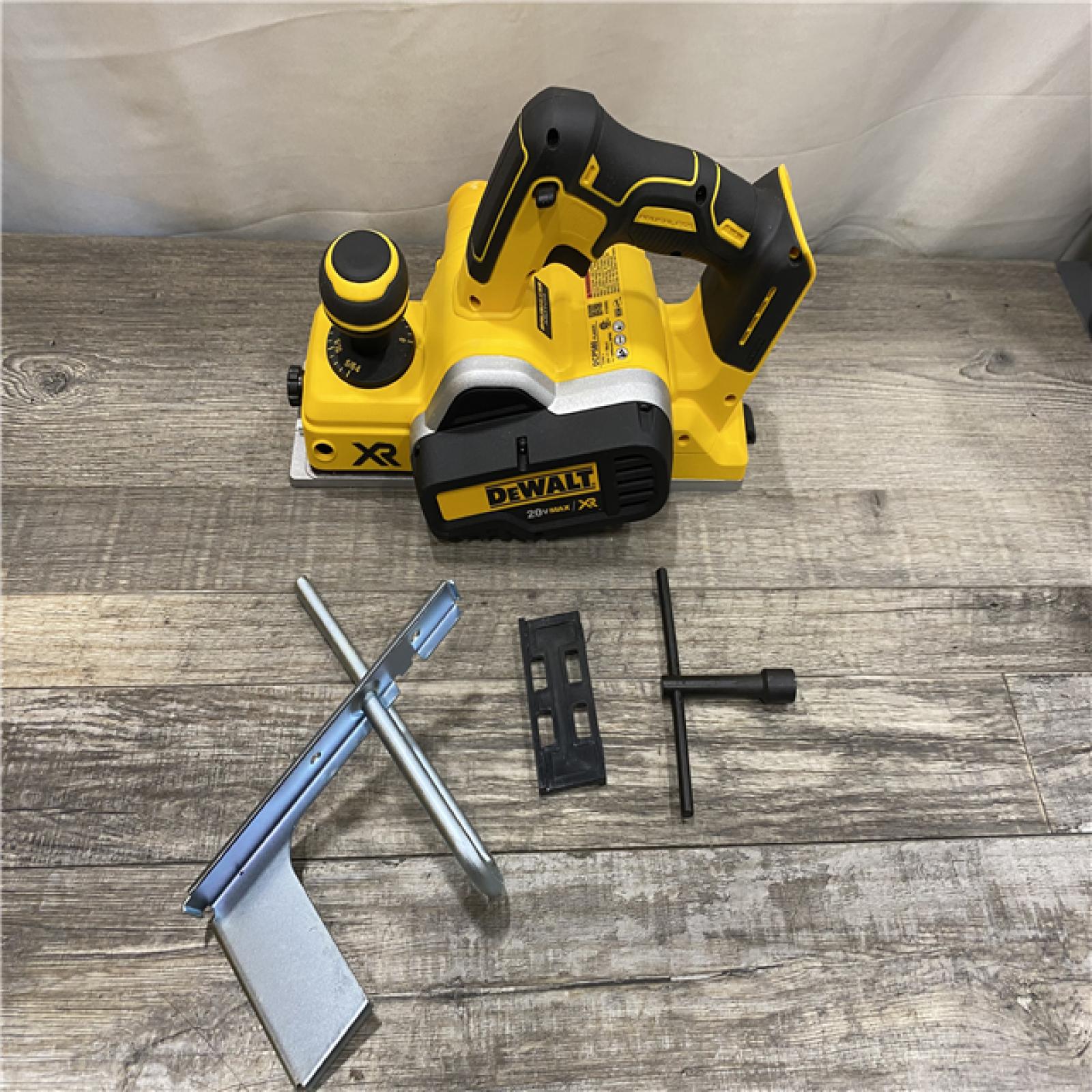 AS-IS DEWALT 20V MAX XR Cordless Brushless 3-1/4 in. Planer (Tool Only)