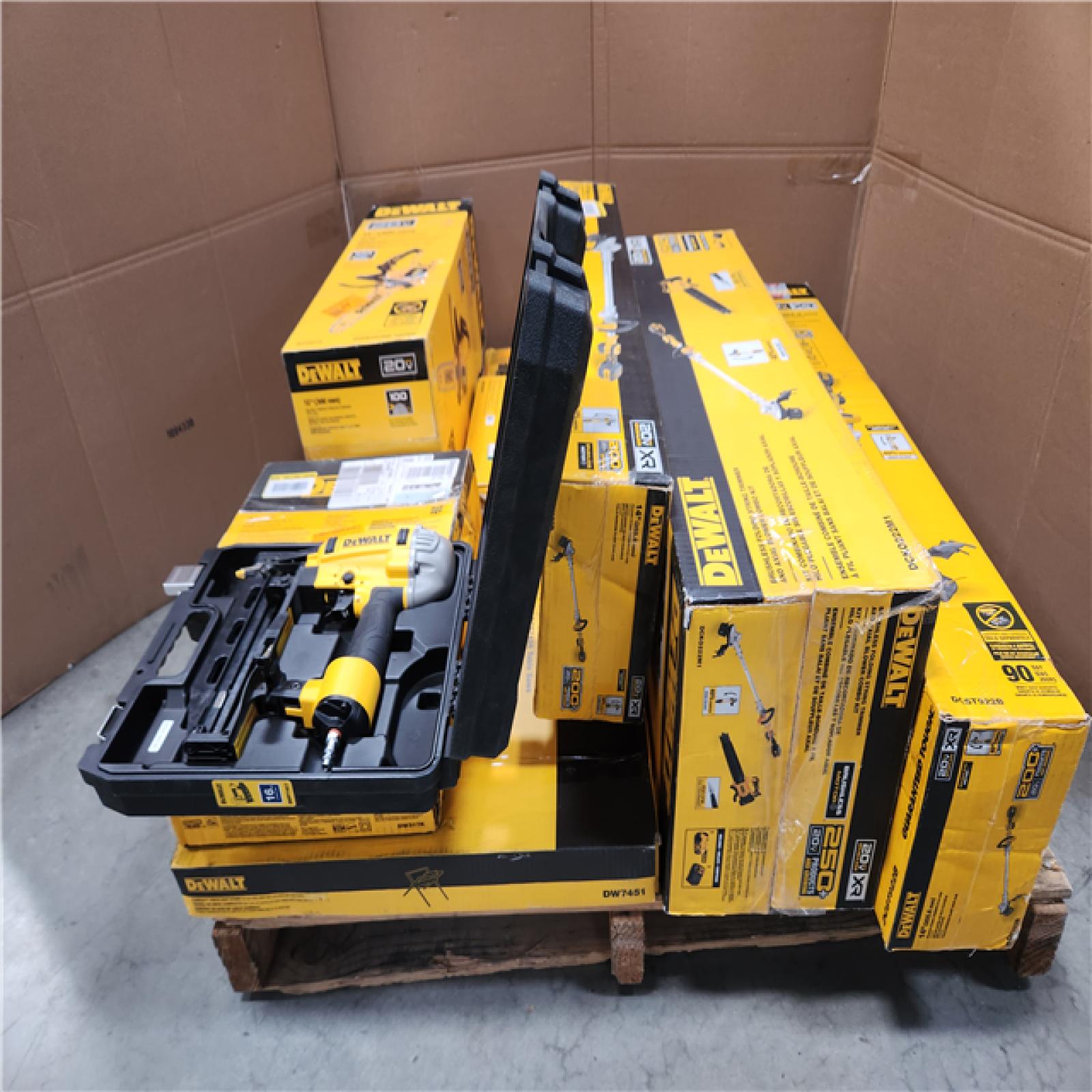 CALIFONIA  AS-IS TOOL PALLET