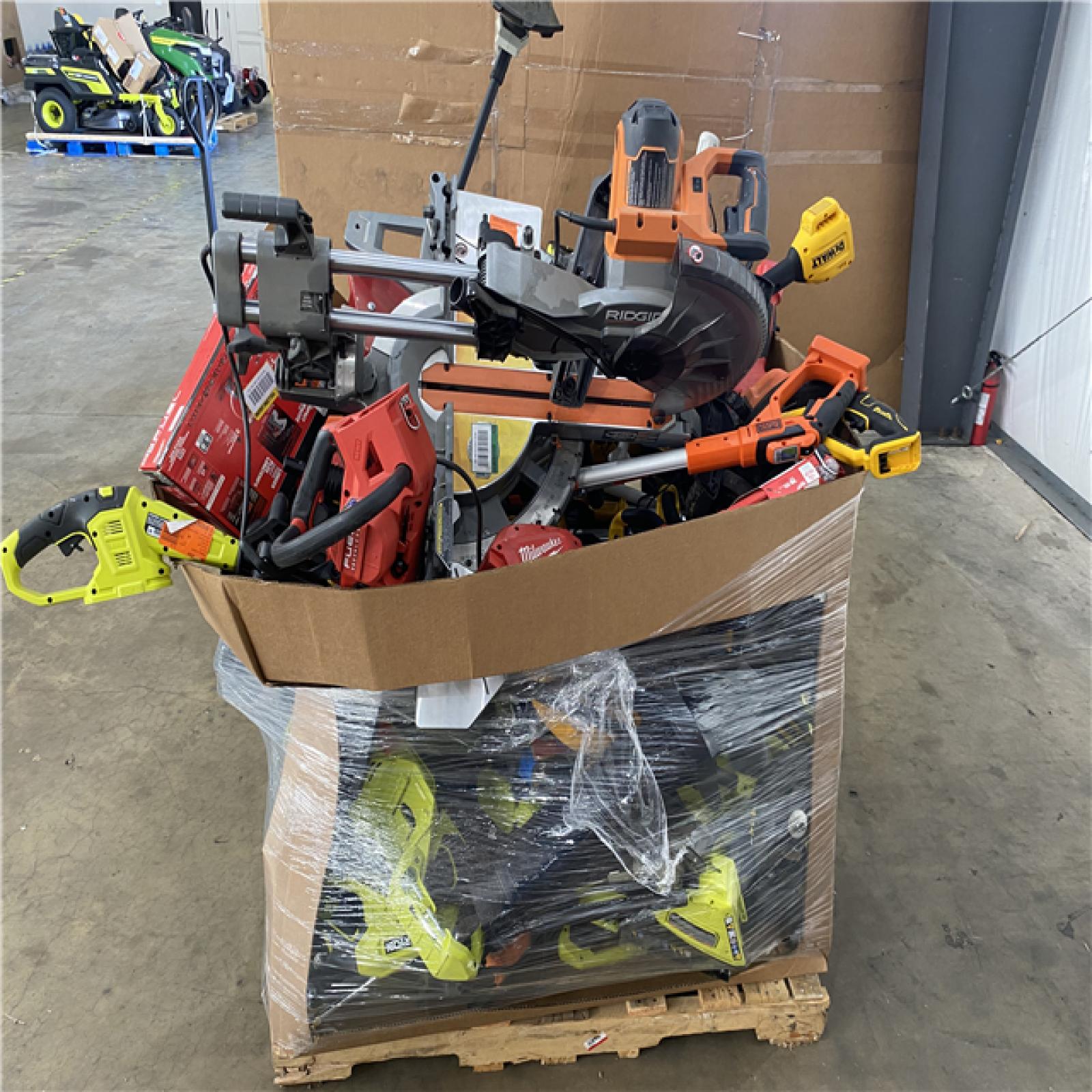 Houston Location AS IS - Tool Pallet