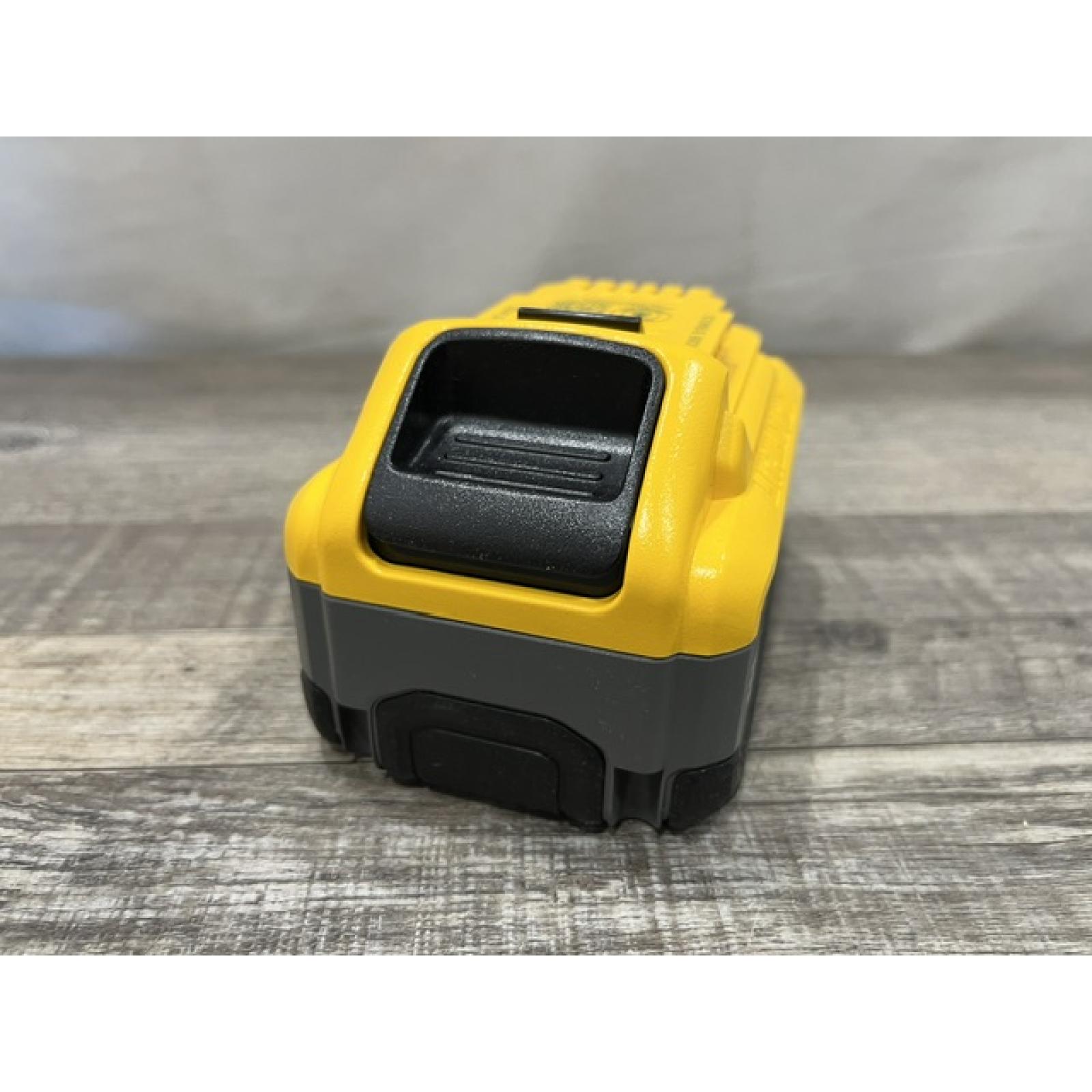 AS-IS DEWALT 20V MAX XR POWER-Pack Lithium-Ion 8.0Ah Battery