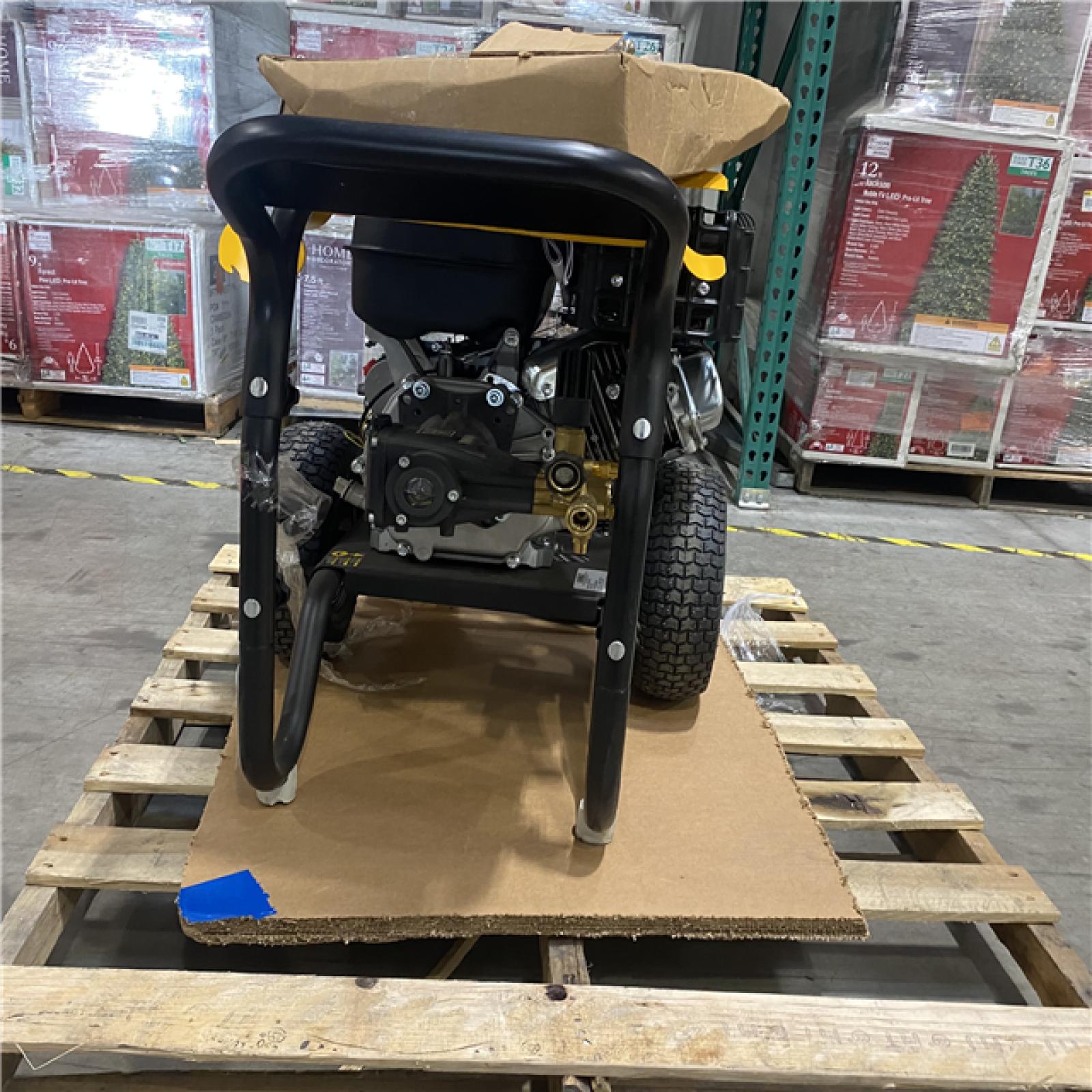 Dallas Location - As-Is DEWALT - 4000 PSI 3.5 GPM Gas Pressure Washer