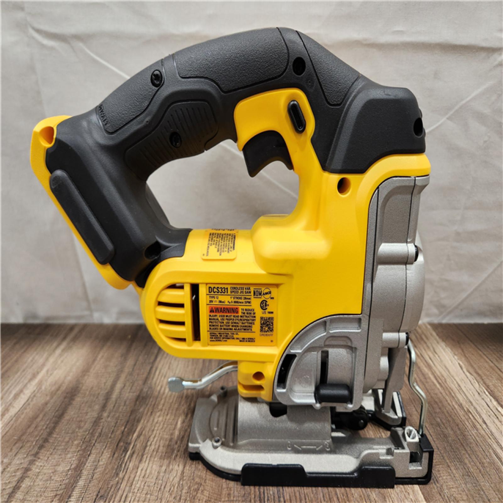 AS-IS- DEWALT 20V MAX Cordless Jig Saw (Tool Only)