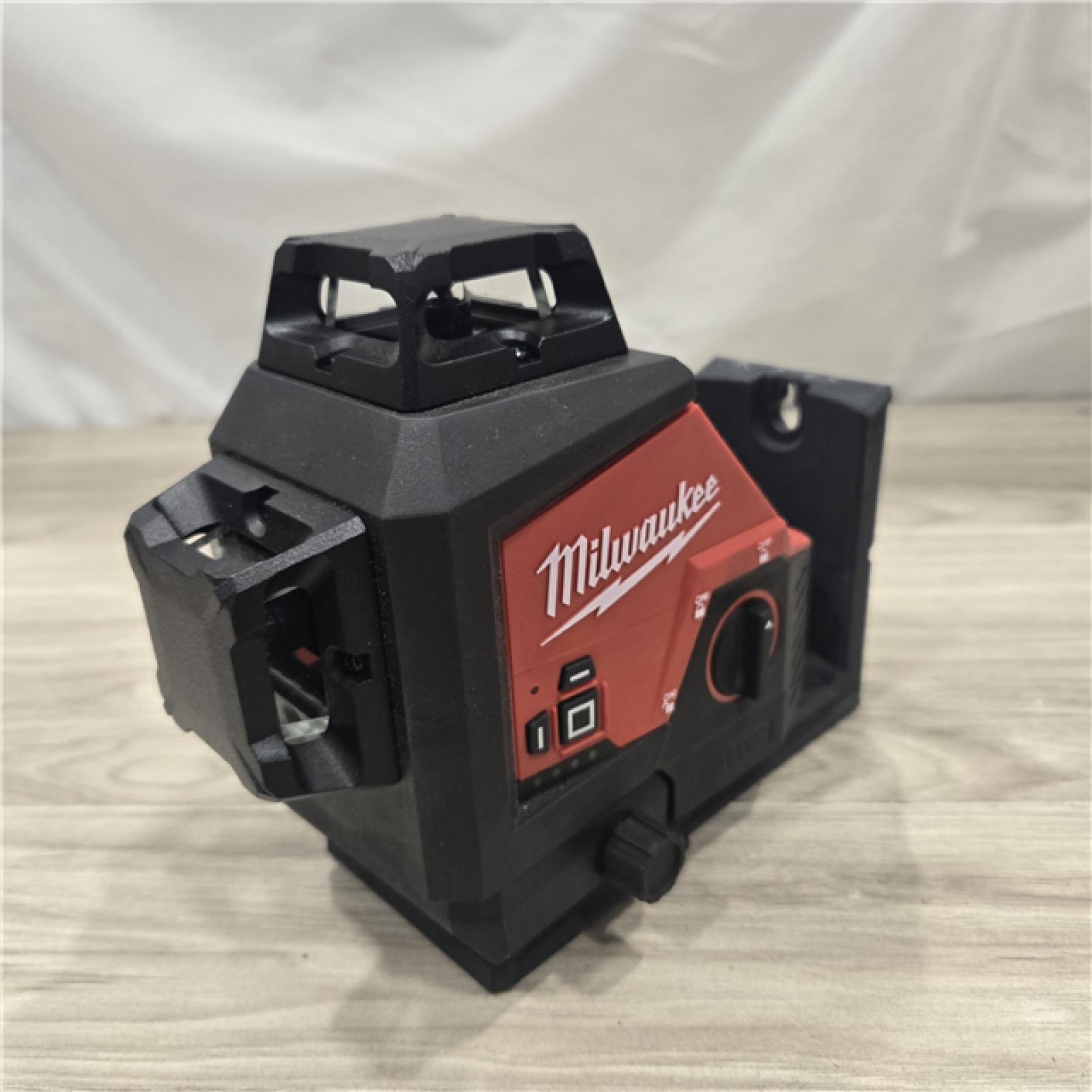 AS-IS Milwaukee-3632-21 M12 Green Beam Laser 360° 3-Plane Kit