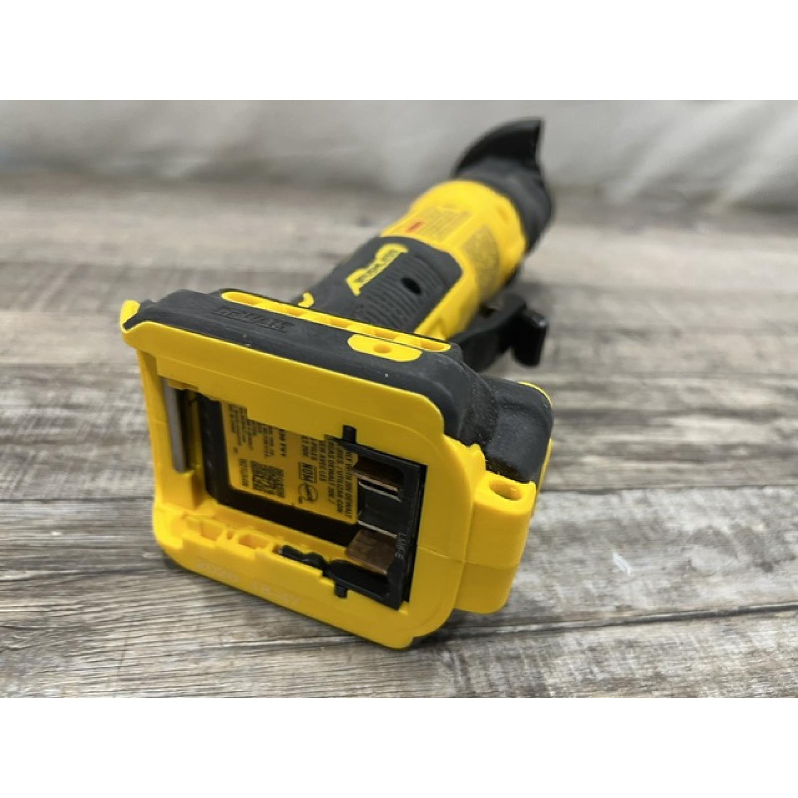 AS-IS DEWALT ATOMIC 20V MAX Cordless Brushless 3 in. Cut-Off Tool (Tool Only)