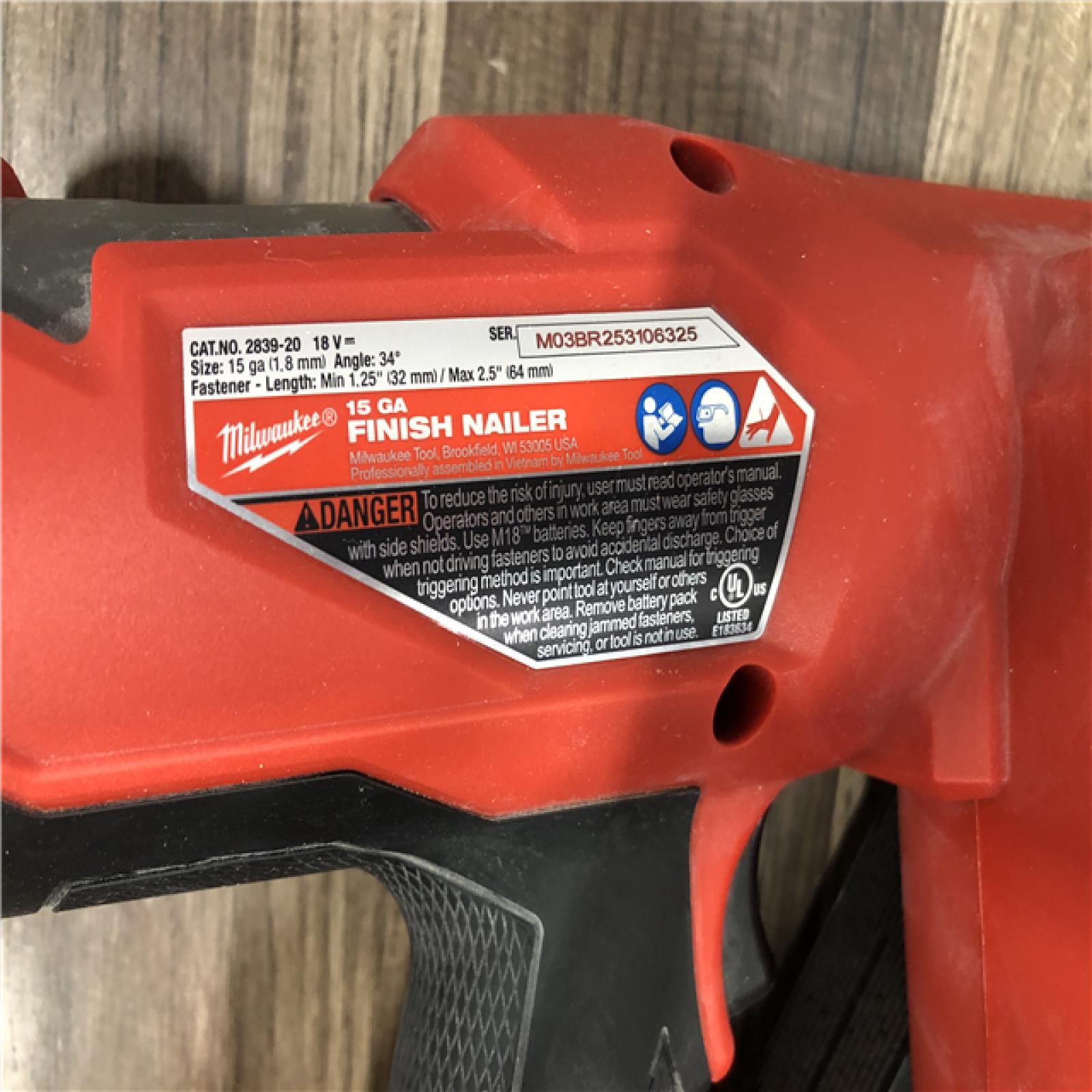 AS-IS Milwaukee FUEL 18-Volt Lithium-Ion Brushless Cordless Gen II 15-Gauge Angled Finish Nailer (Tool-Only)
