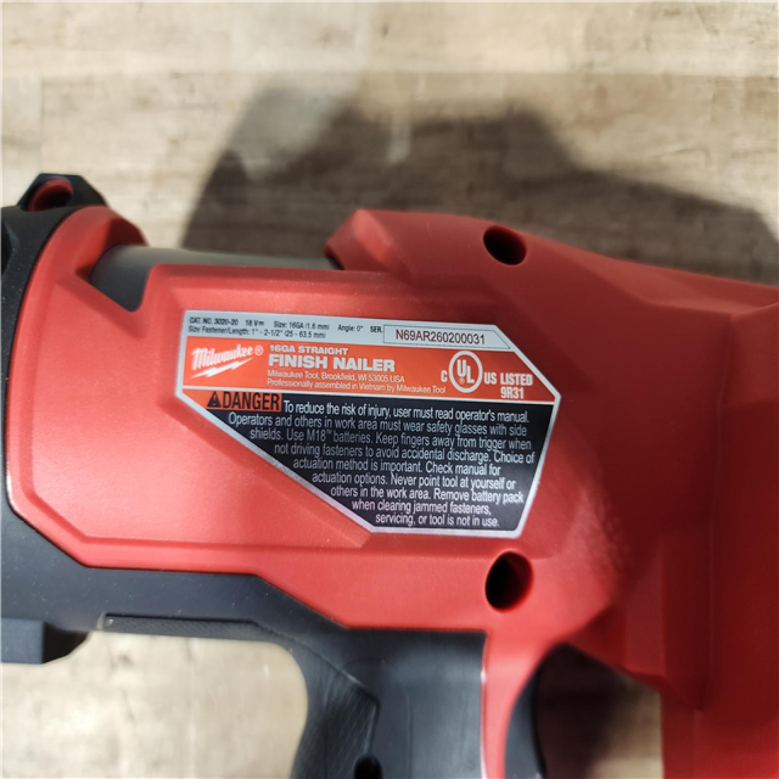 HOUSTON LOCATION - AS - IS Milwaukee FUEL 18-Volt Lithium-Ion Brushless Cordless Gen ll 16-Gauge Straight Finish Nailer (Tool Only)