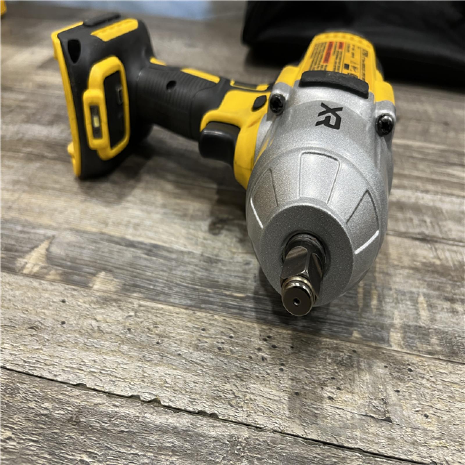 AS-IS DEWALT 20V MAX Lithium-Ion Cordless 1/2 in. Impact Wrench Kit
