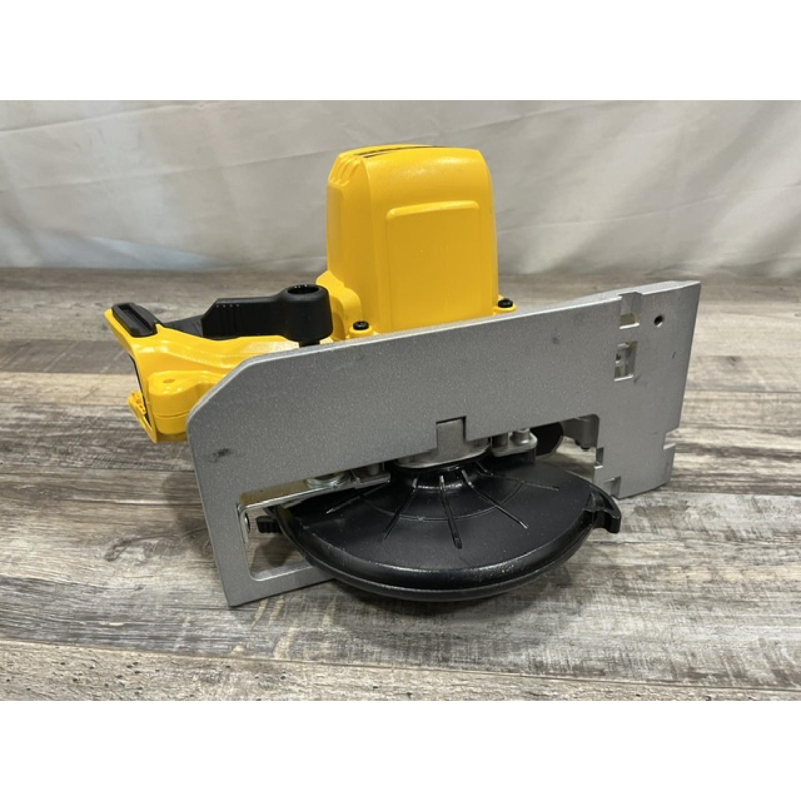 AS-IS DEWALT 6-1/2'' 165MM CIRCULAR SAW (Tool-Only)