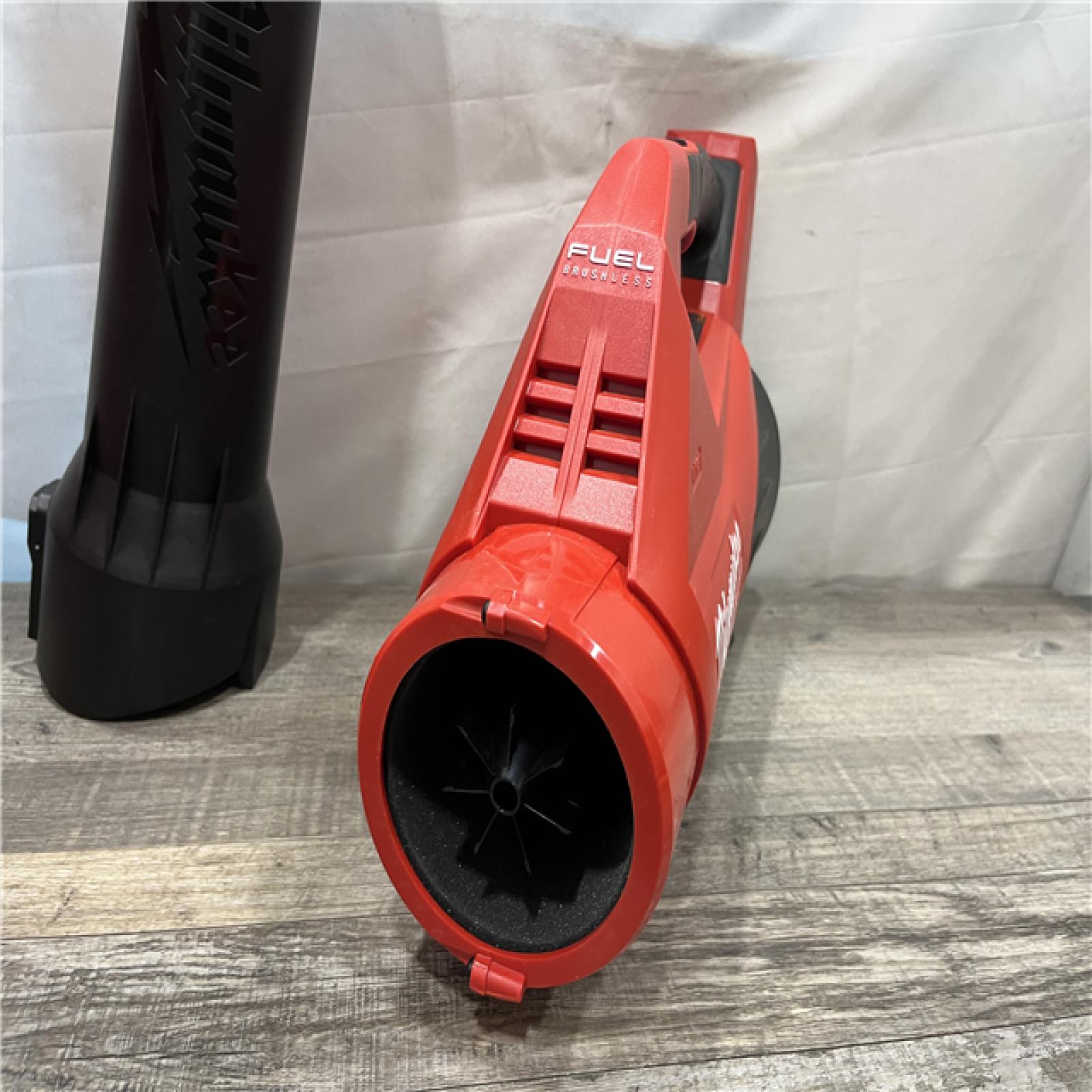 AS-IS Milwaukee FUEL 120 MPH 500 CFM 18V Brushless Cordless Battery Powered Leaf Blower Kit