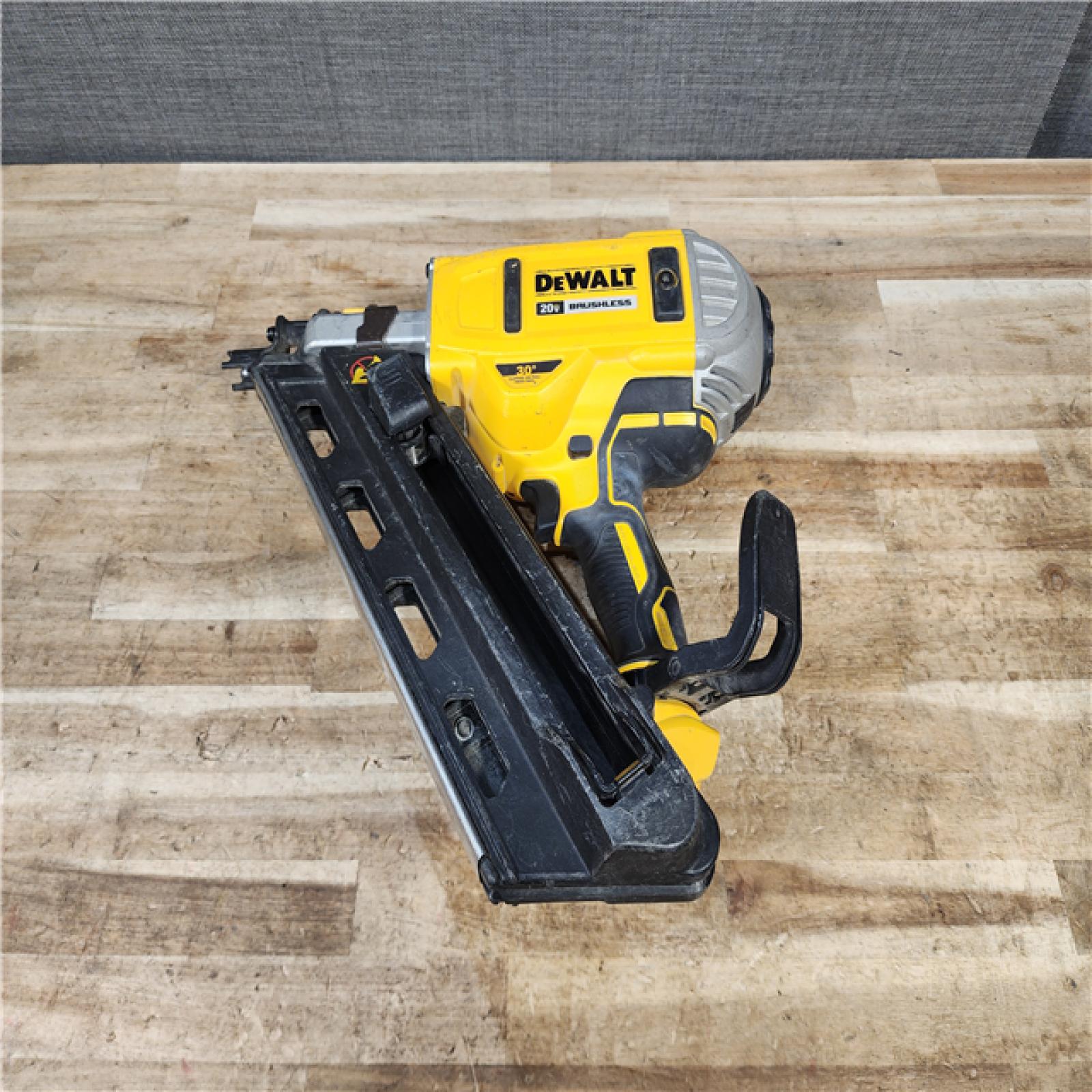 HOUSTON LOCATION - AS - IS DEWALT 20V 30 Degree Cordless Framing Nailer (Tool-Only)